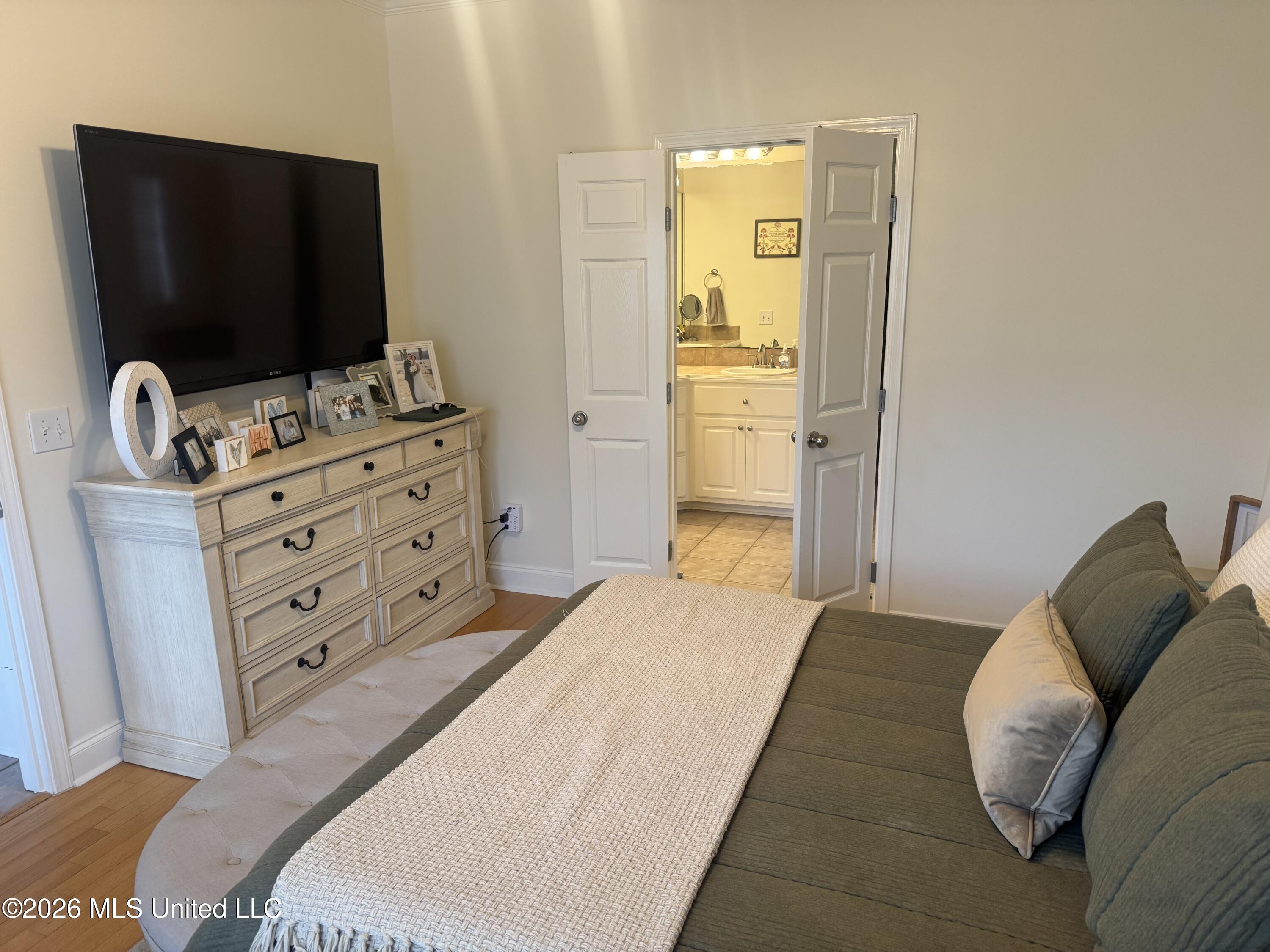 128 Seville Way Property Photo 14