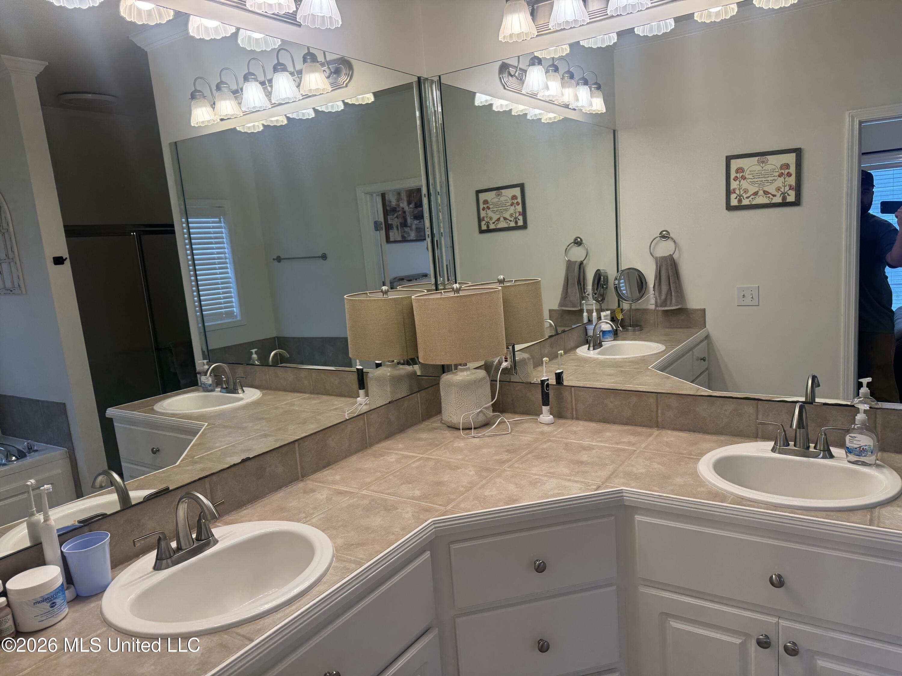 128 Seville Way Property Photo 15