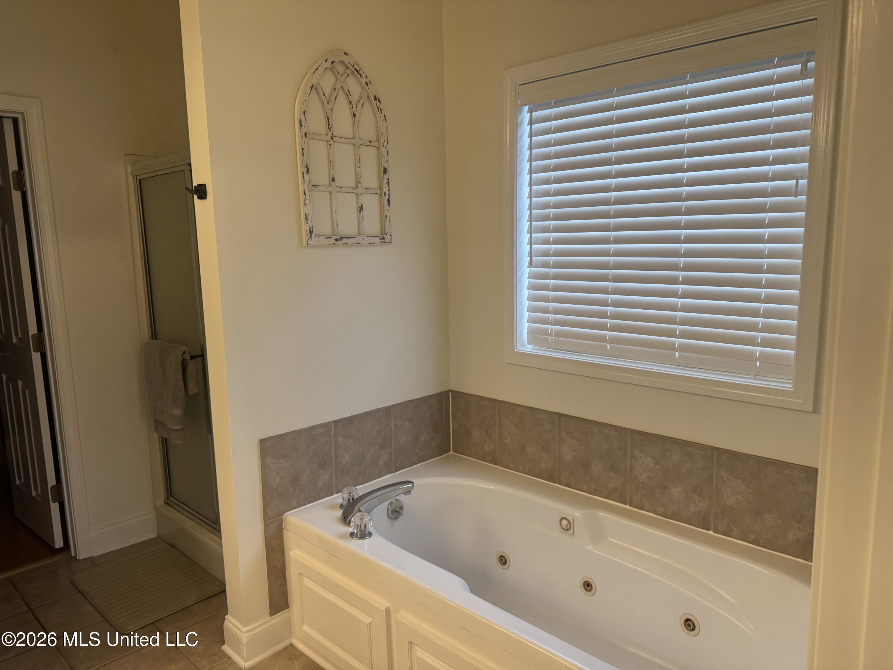 128 Seville Way Property Photo 16