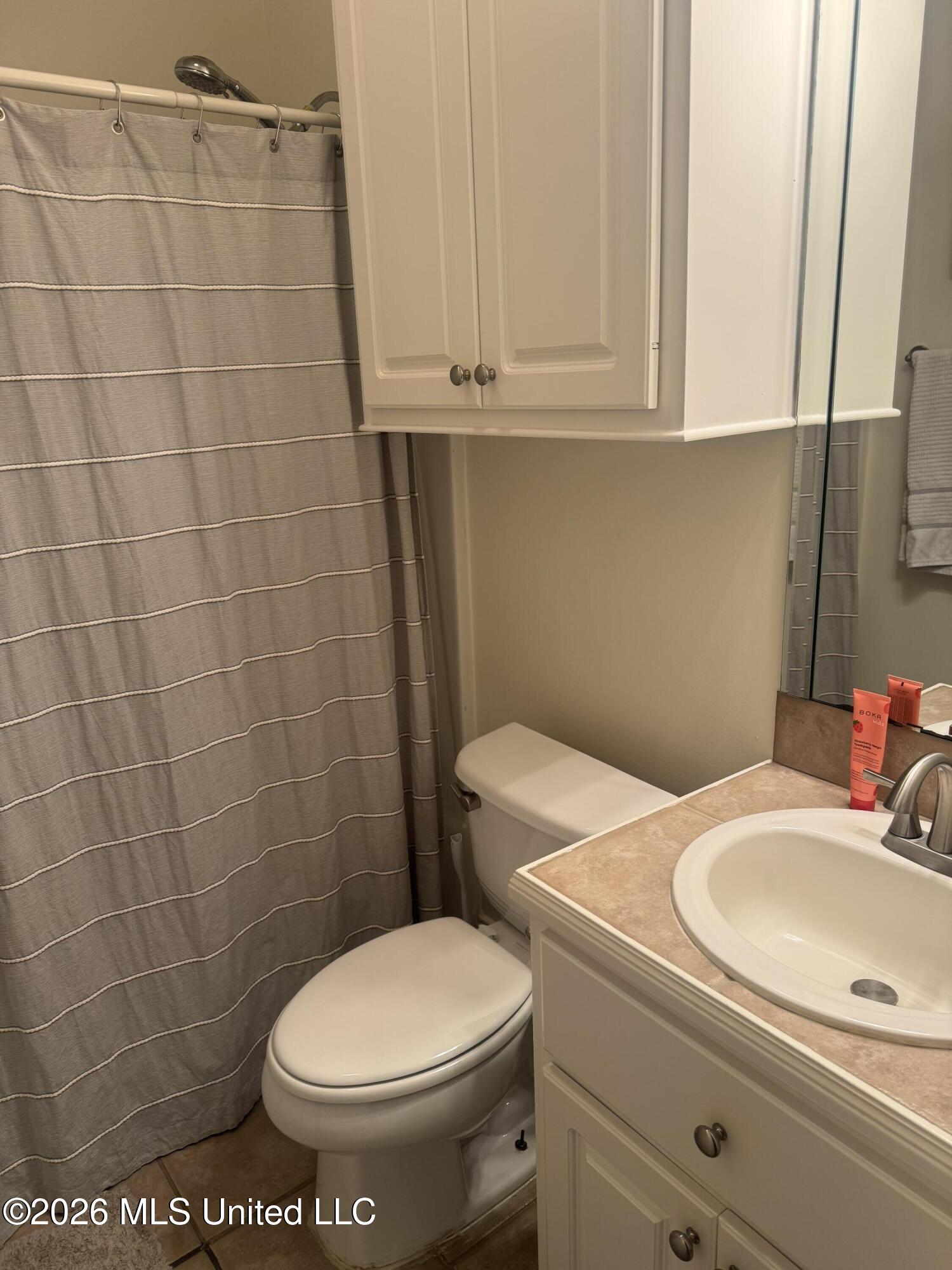 128 Seville Way Property Photo 19