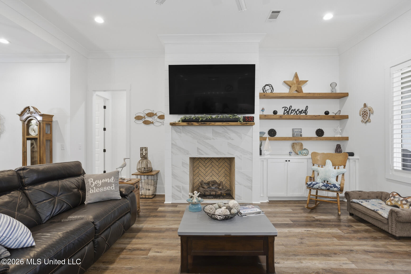 120 Bridgewater Loop Property Photo 4