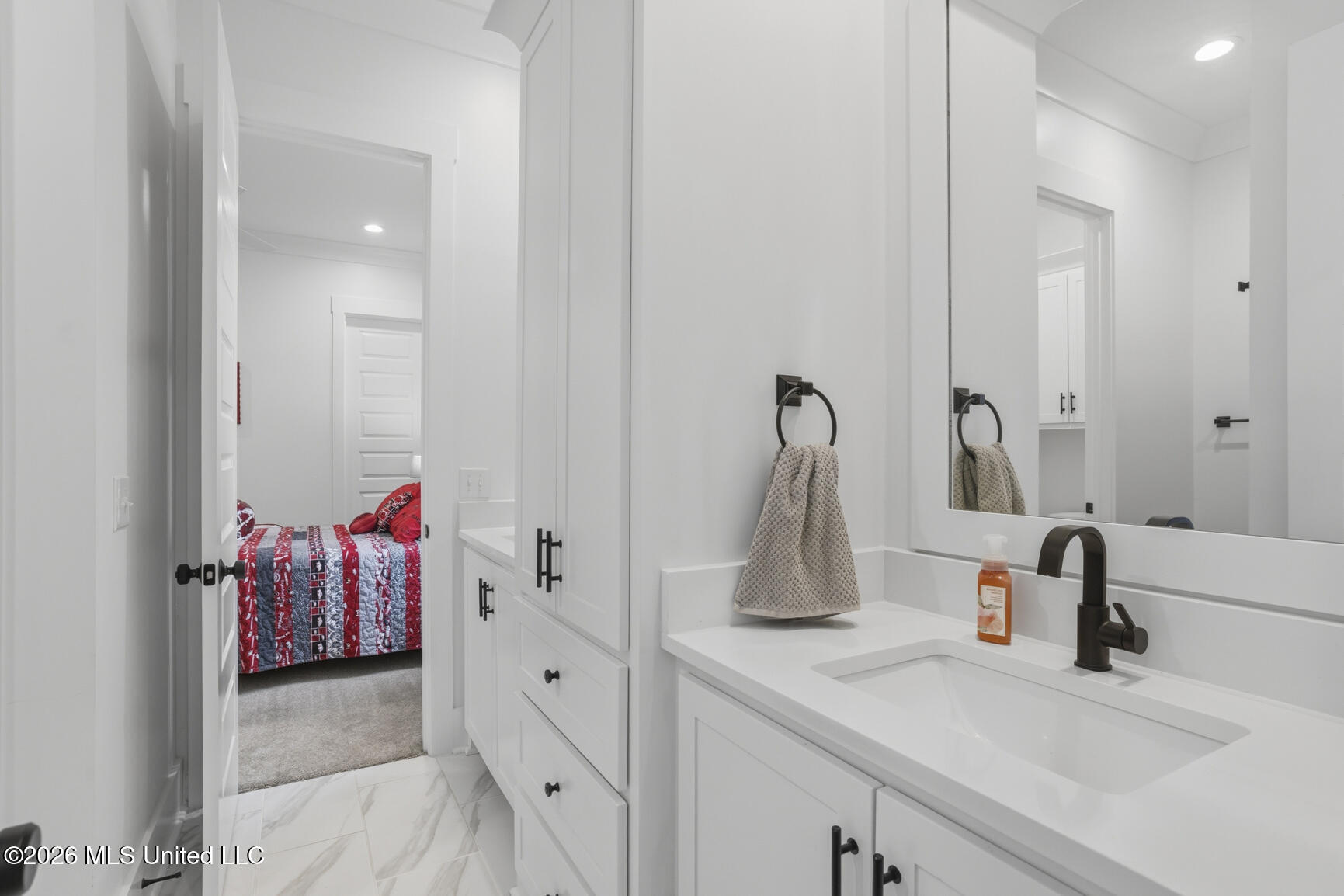 120 Bridgewater Loop Property Photo 27