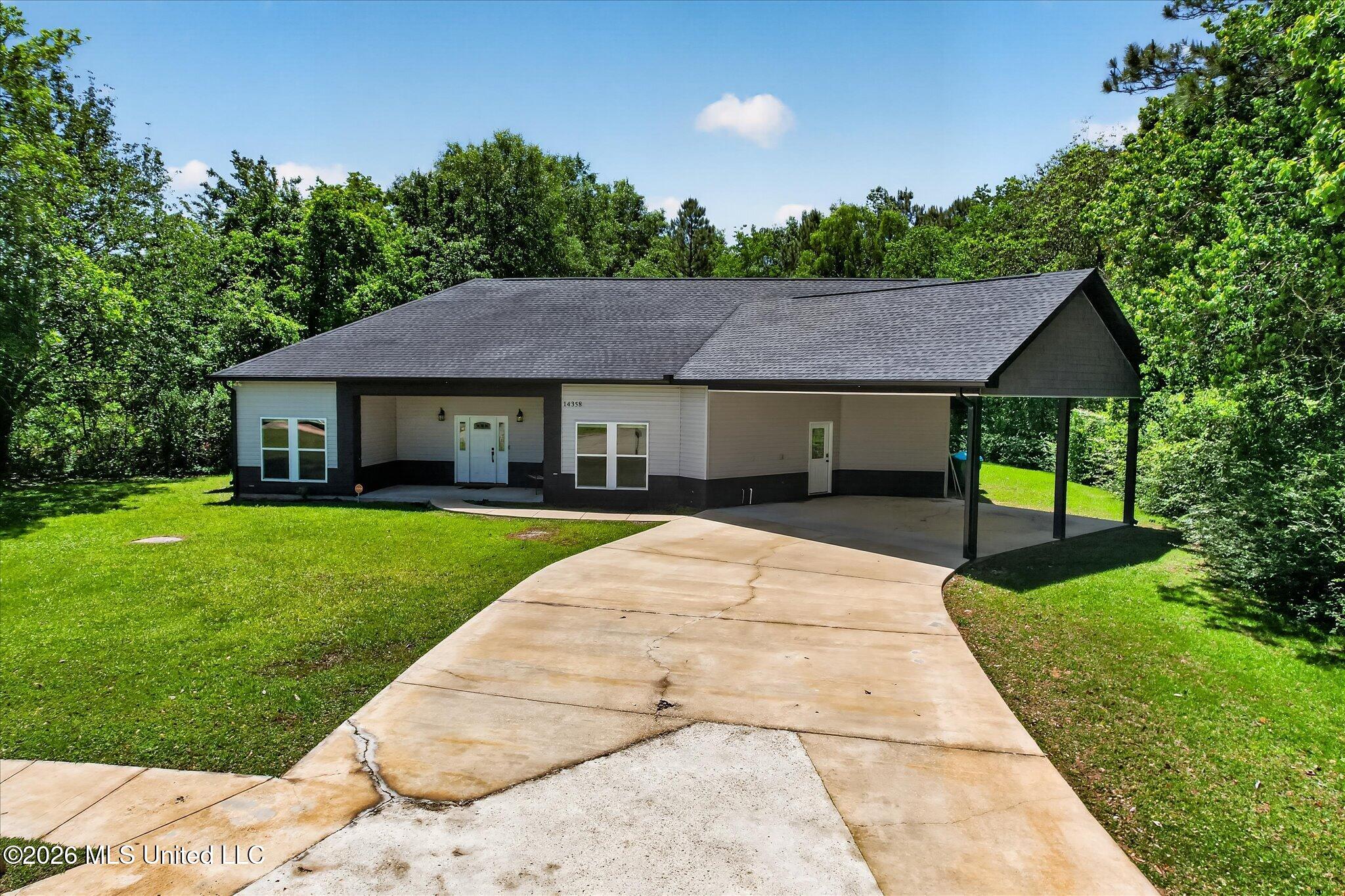 14358 Creekwood Cove Property Photo 6