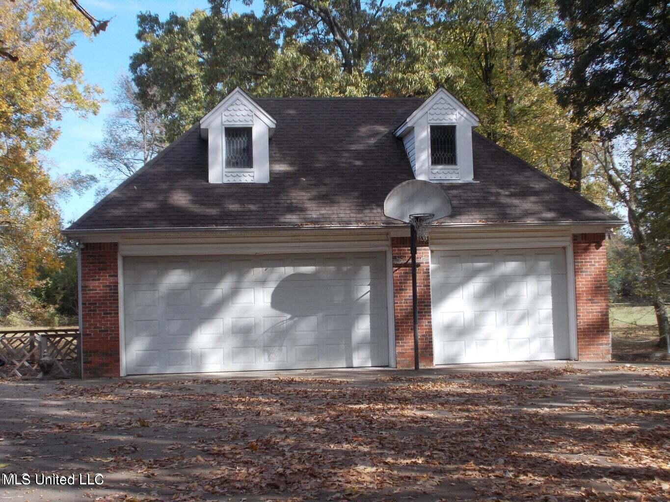 9144 Valley Grove Lane Property Photo 6