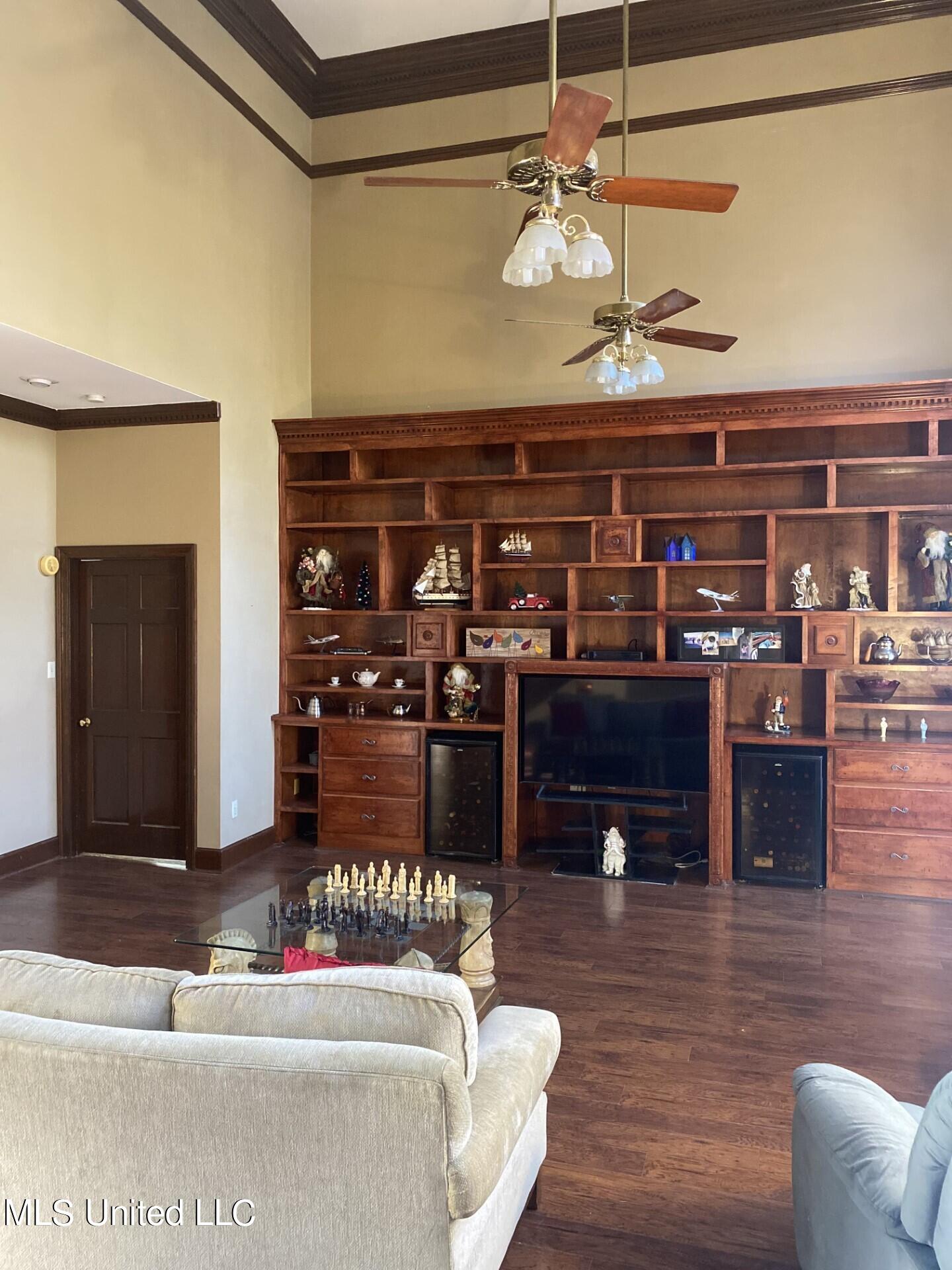 9144 Valley Grove Lane Property Photo 10