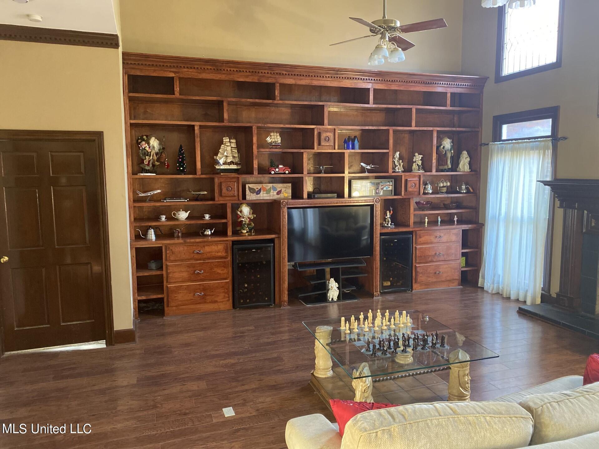 9144 Valley Grove Lane Property Photo 11