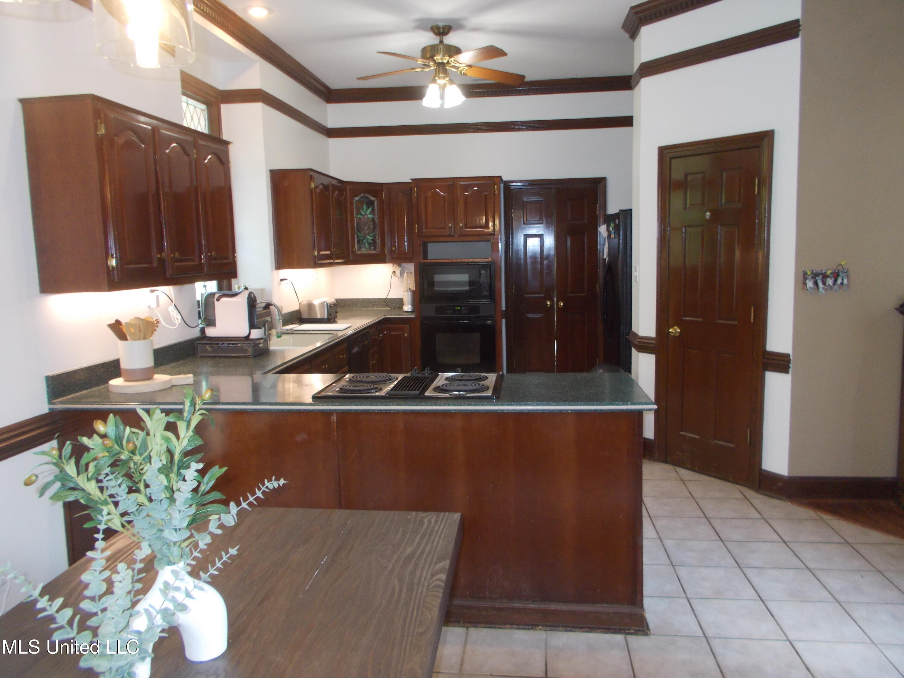 9144 Valley Grove Lane Property Photo 15