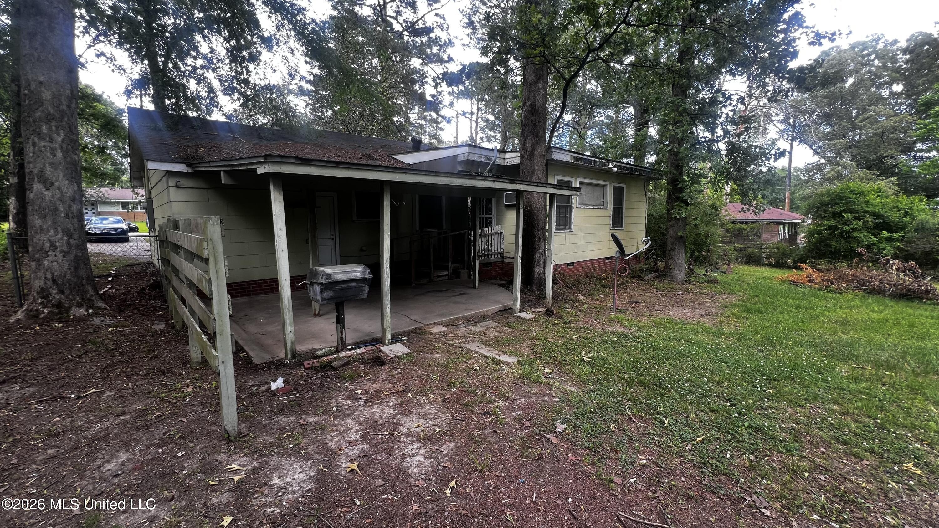 215 Carmel Avenue Property Photo 2