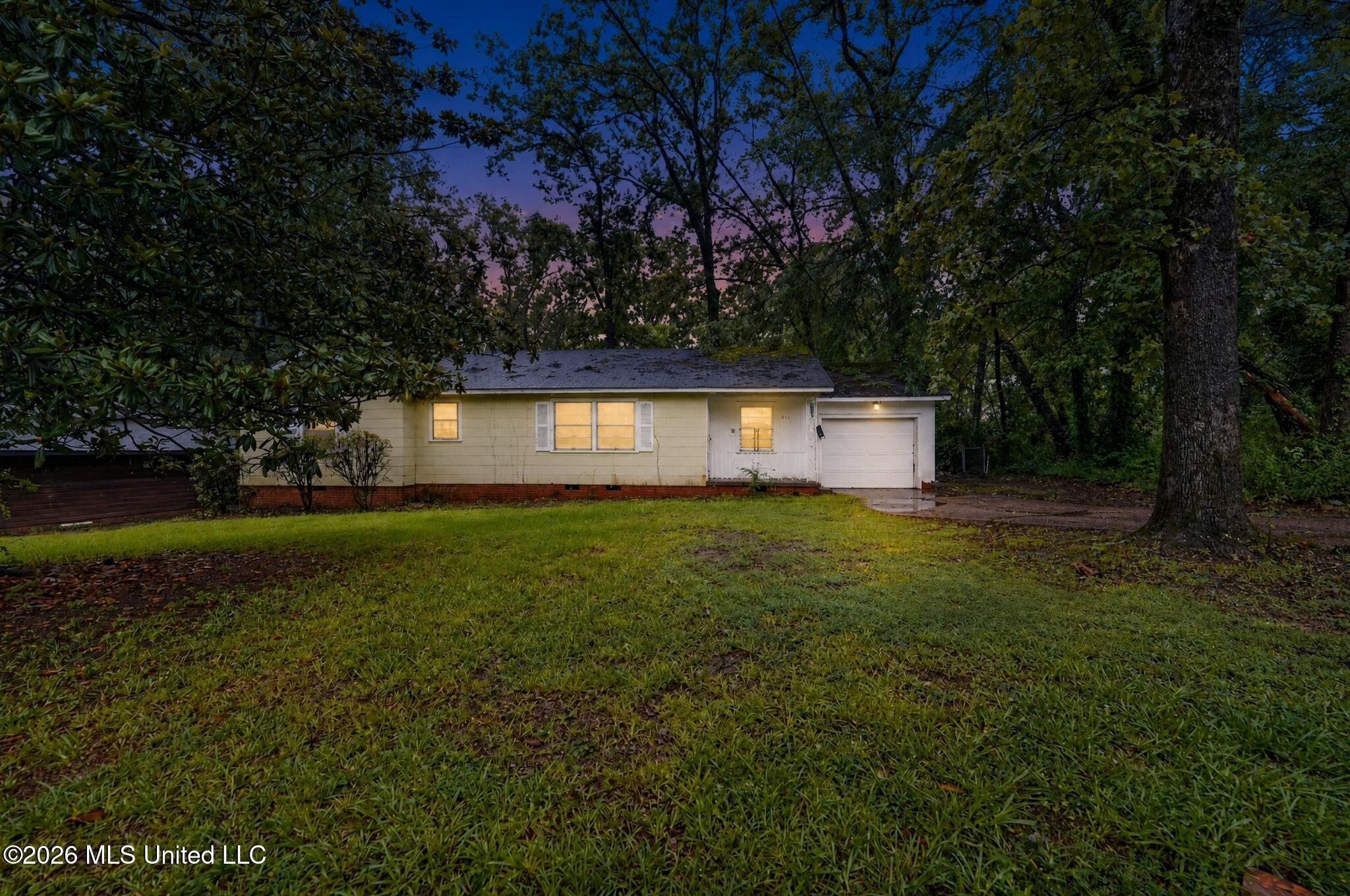 215 Carmel Avenue Property Photo 3
