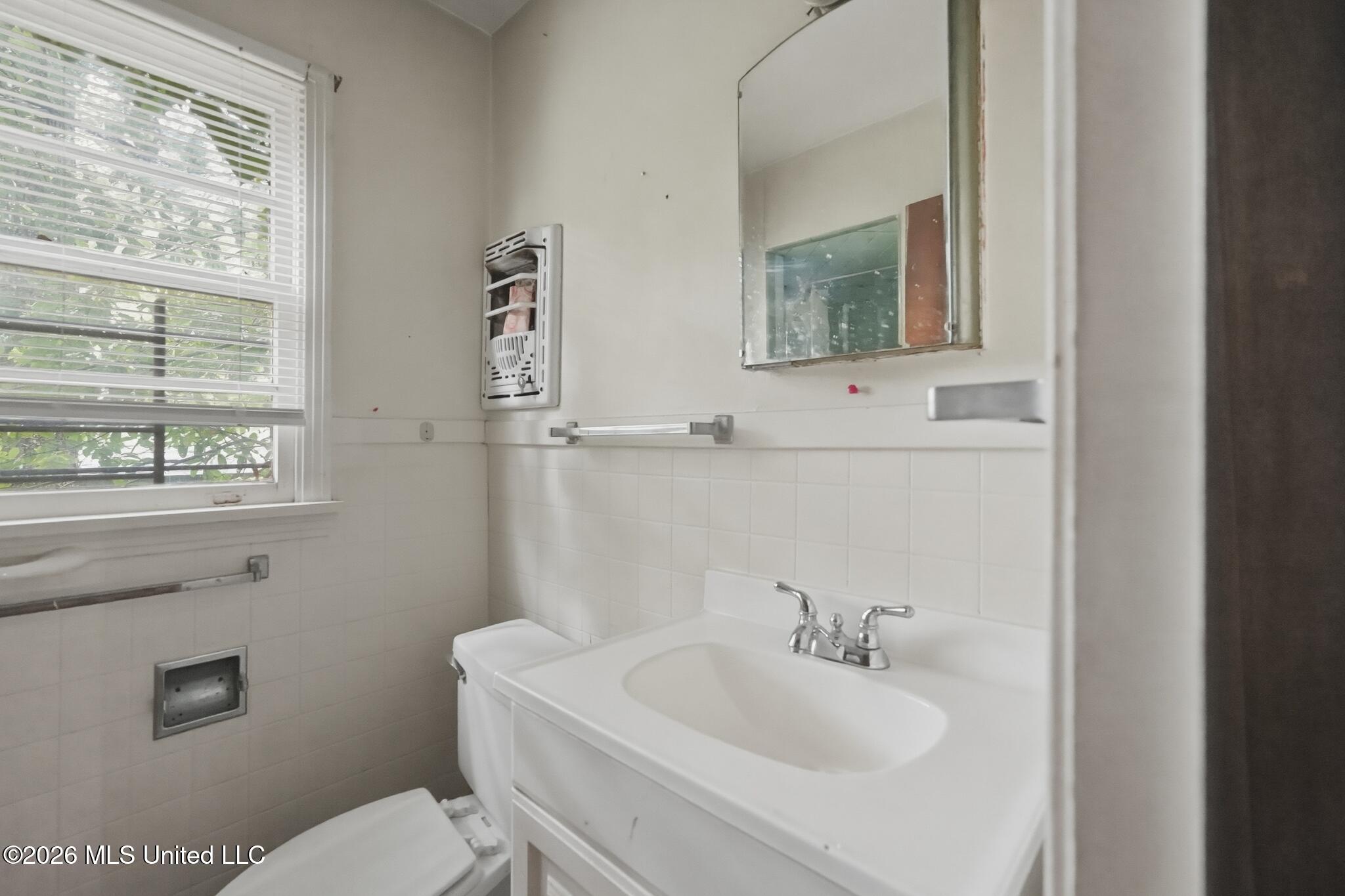 215 Carmel Avenue Property Photo 27