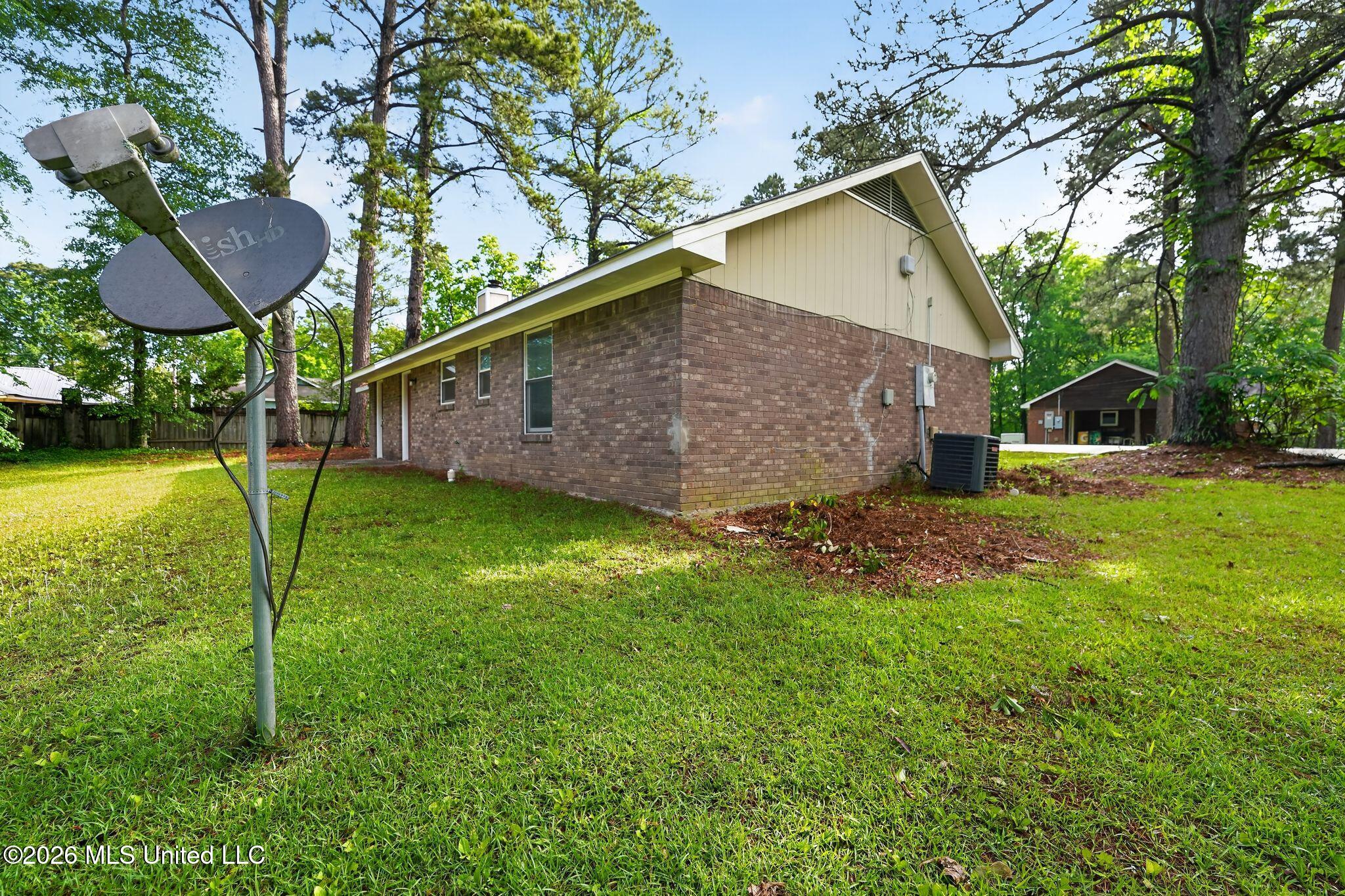 1418 Cooks Property Photo 4