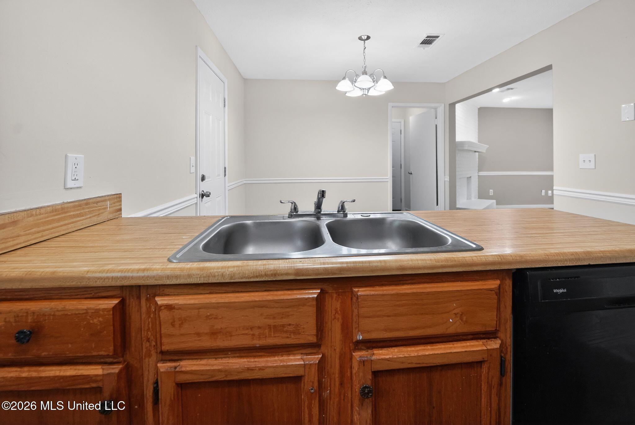 1418 Cooks Property Photo 24