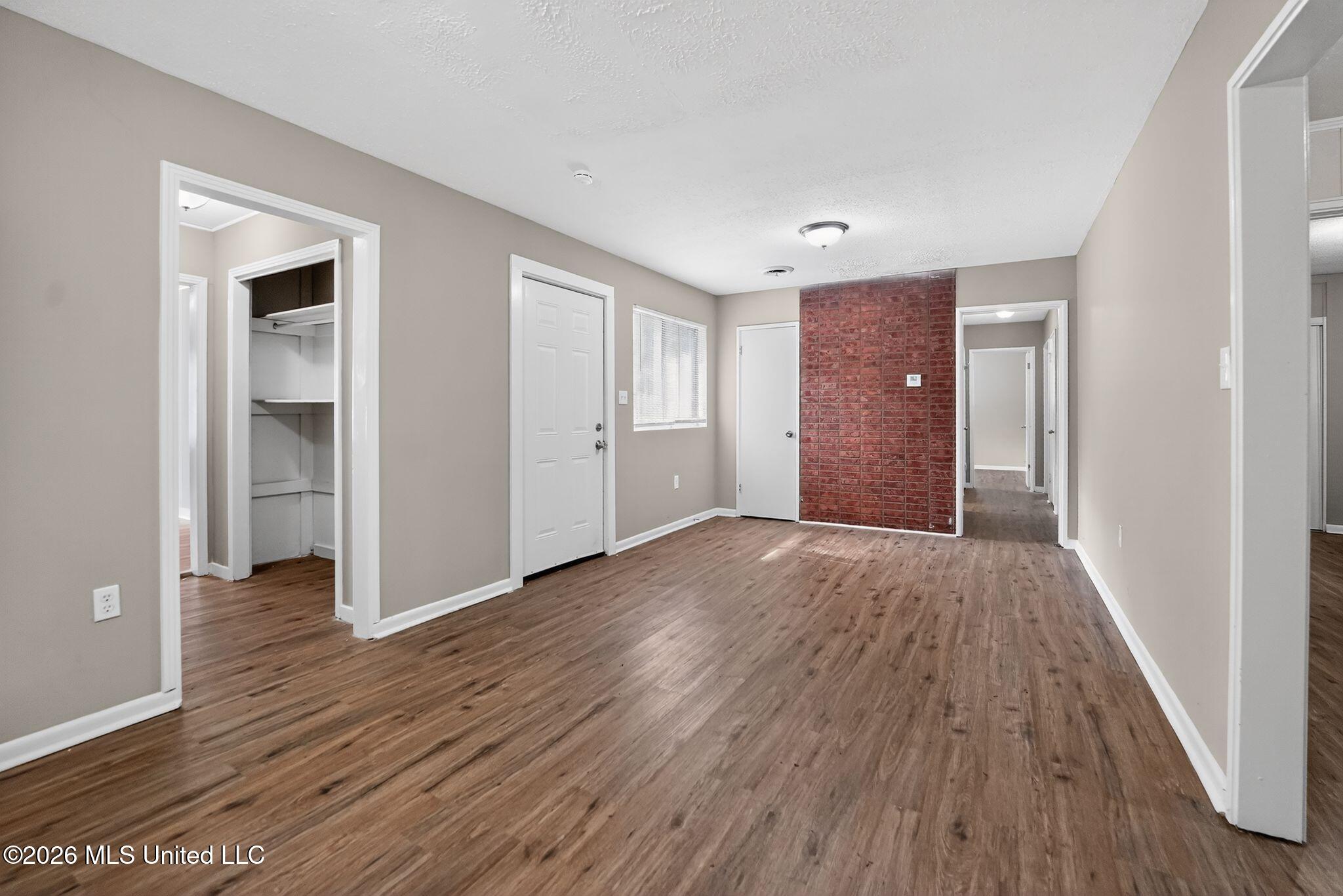 3027 Marwood Drive Property Photo 3