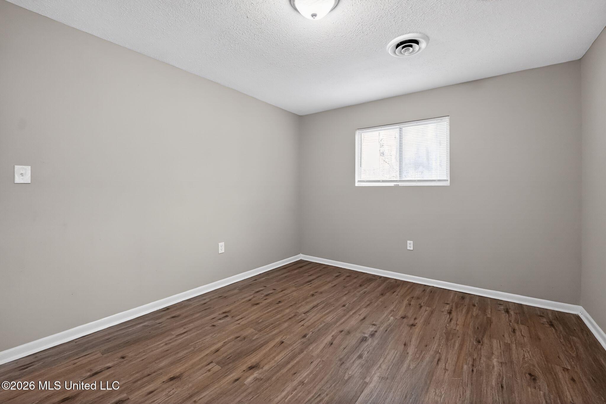 3027 Marwood Drive Property Photo 7