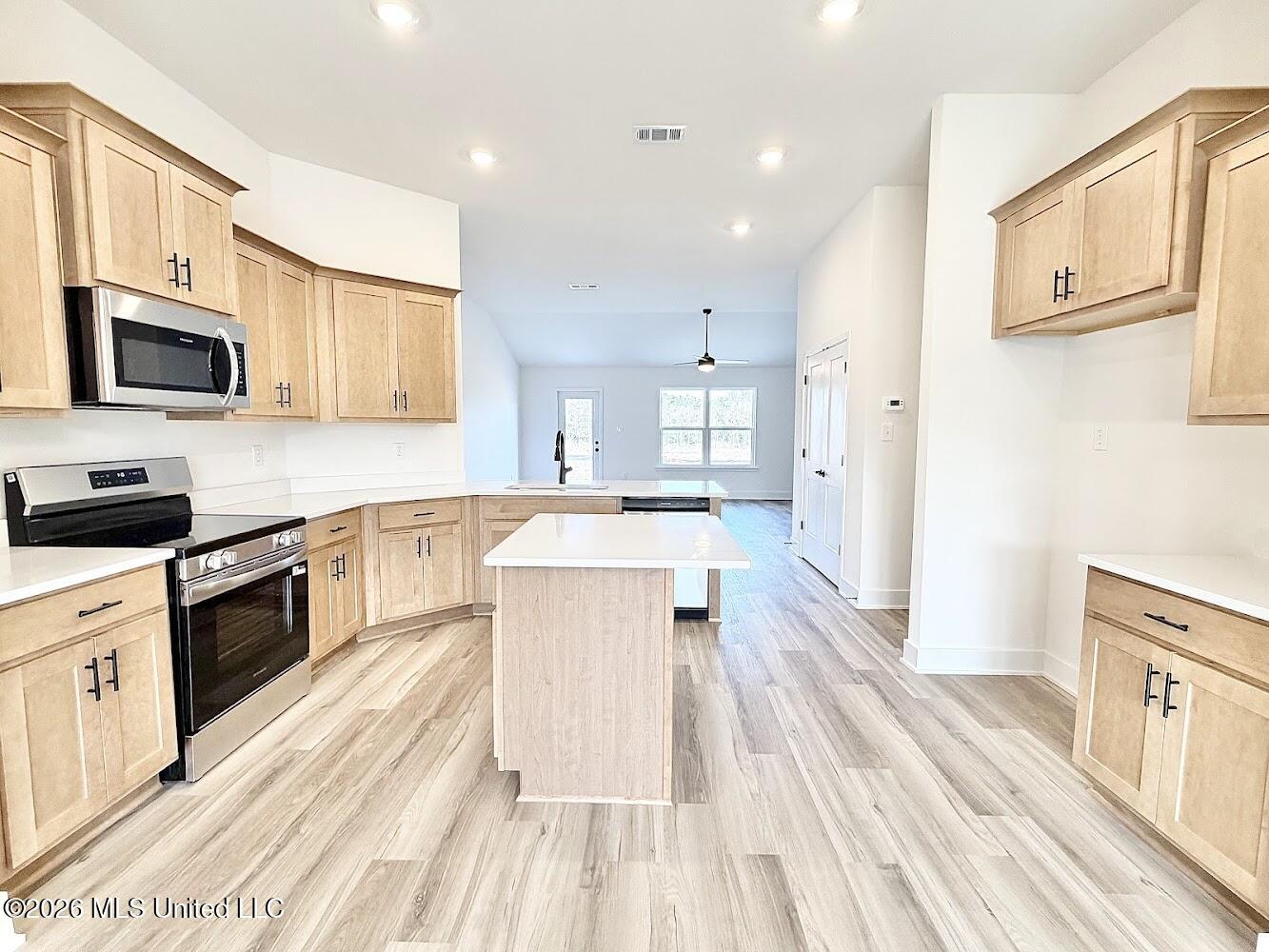 8834 Osprey Landing Circle Property Photo 2