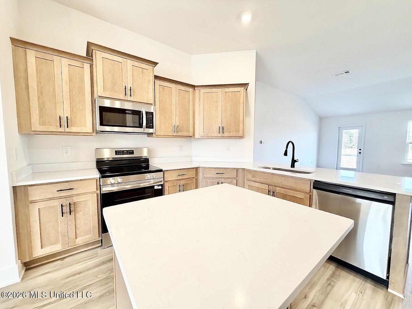 8834 Osprey Landing Circle Property Photo 3