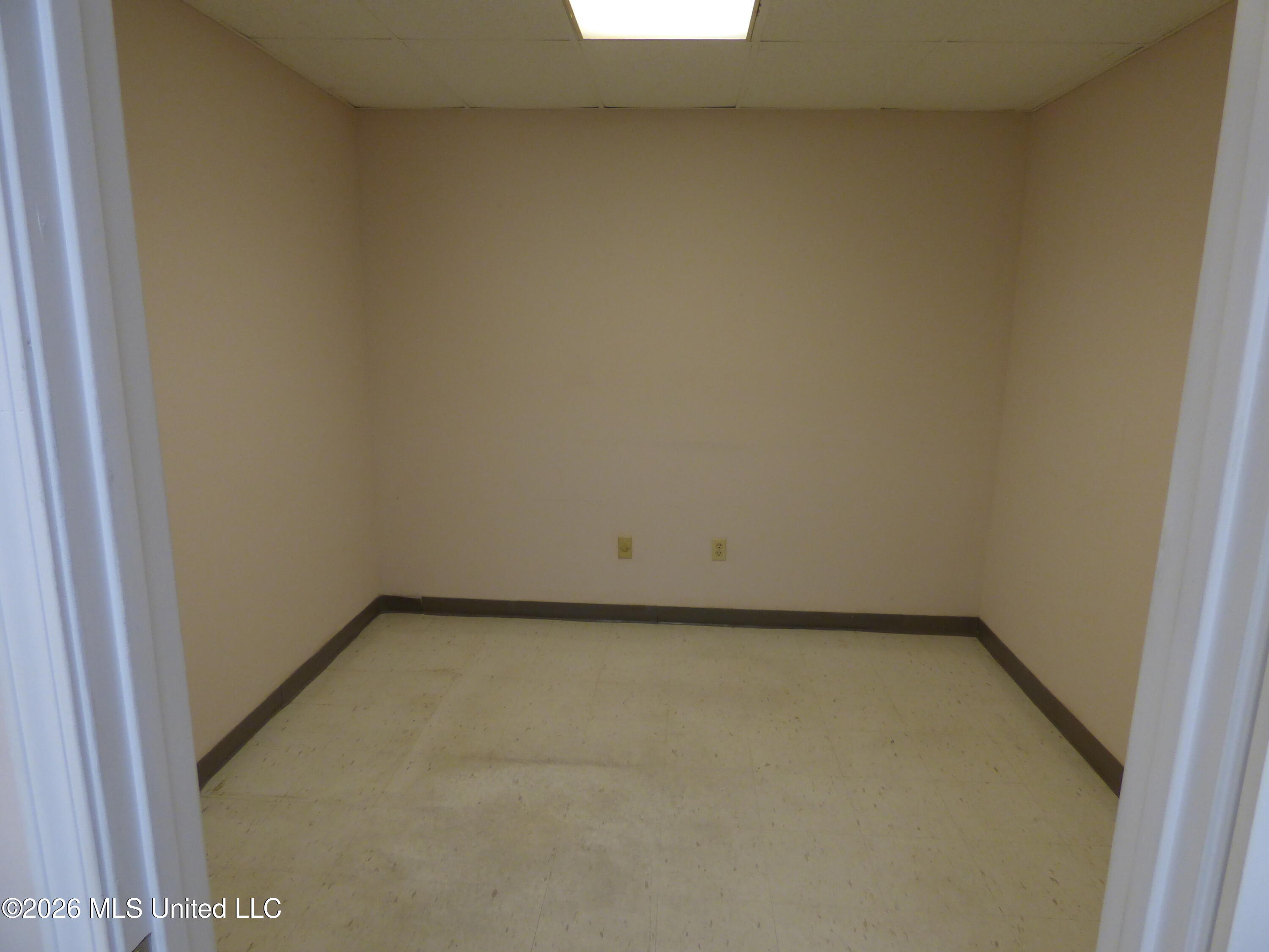 301 Apache Drive Property Photo 3