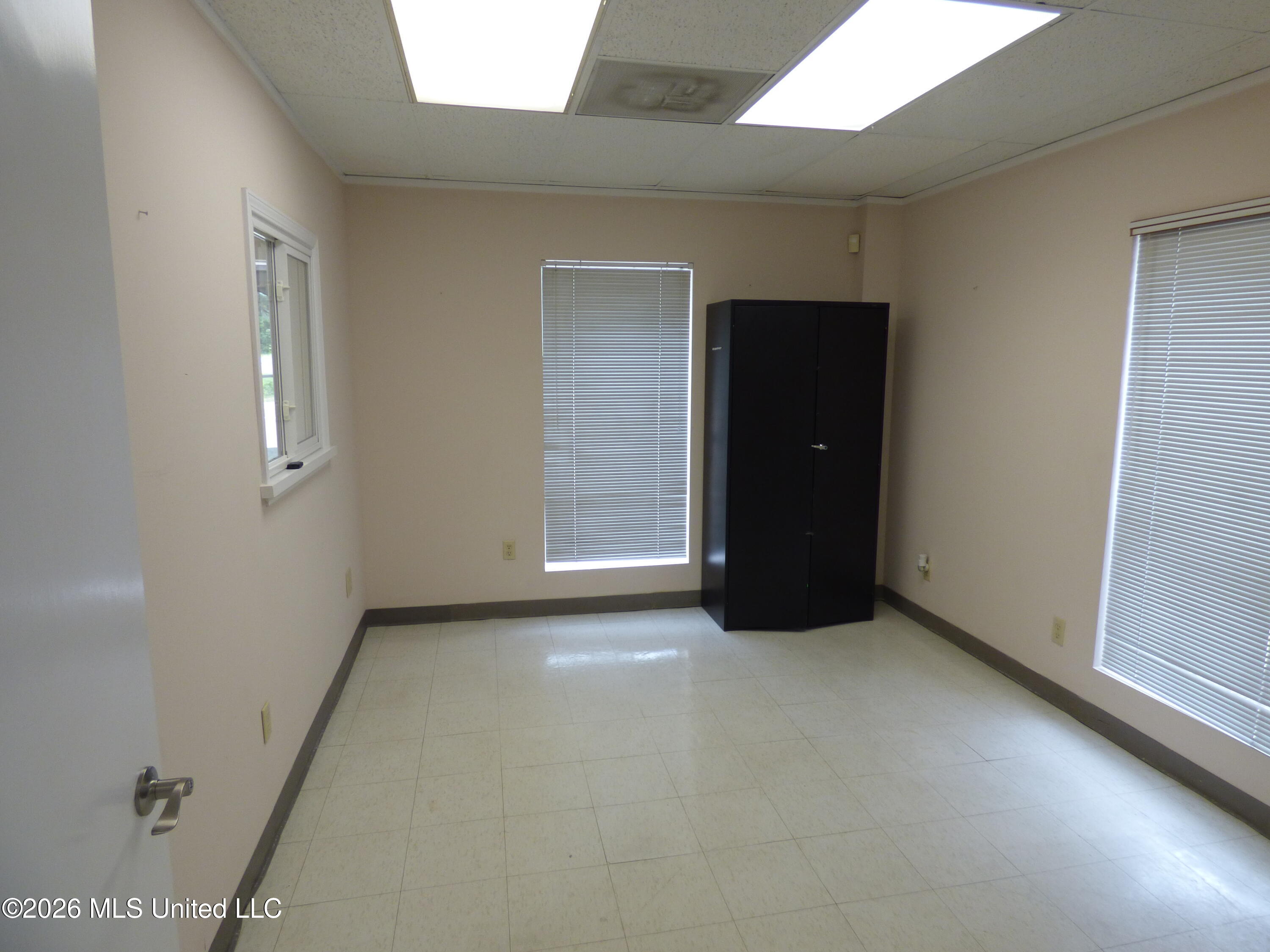 301 Apache Drive Property Photo 5