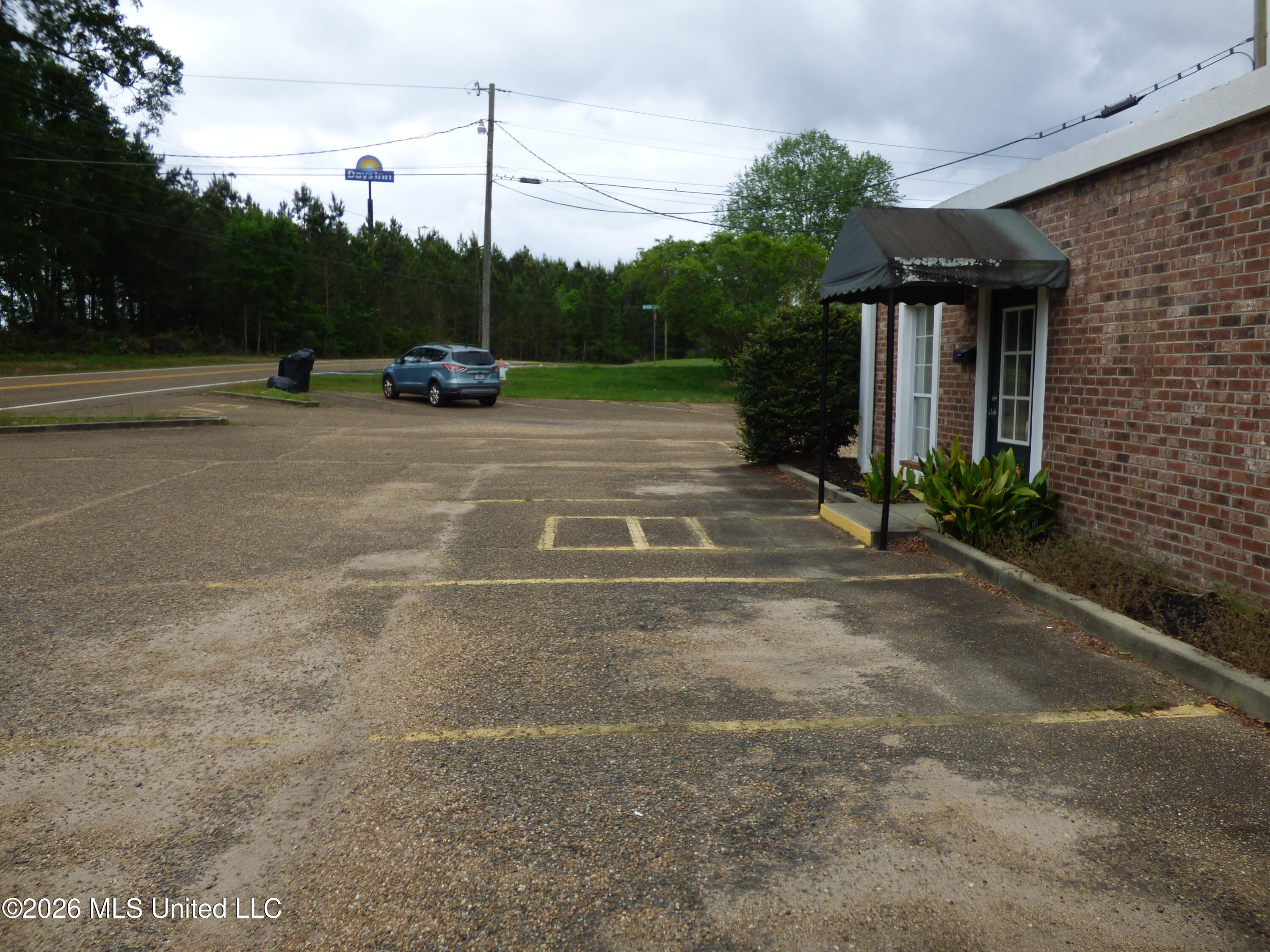 301 Apache Drive Property Photo 12