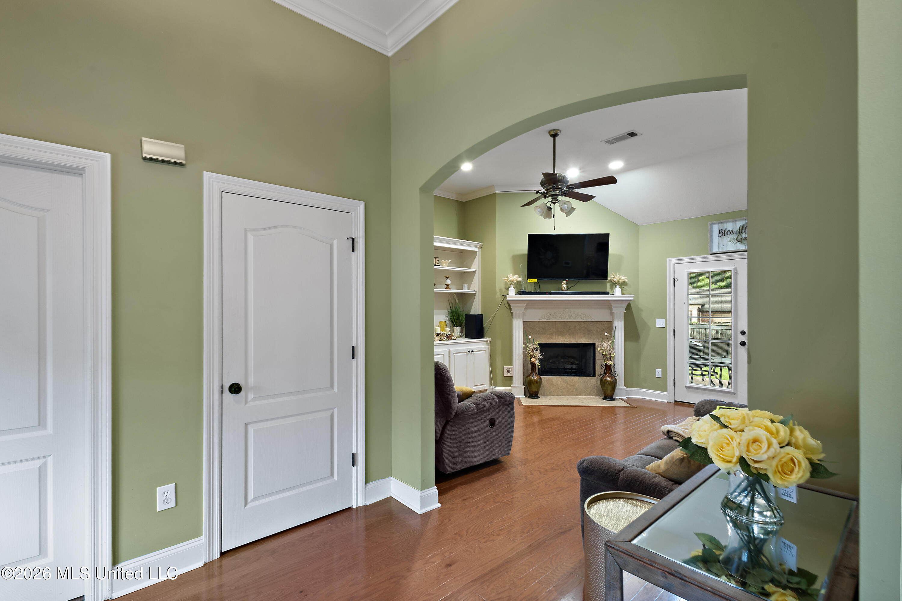454 Pinebrook Circle Property Photo 3