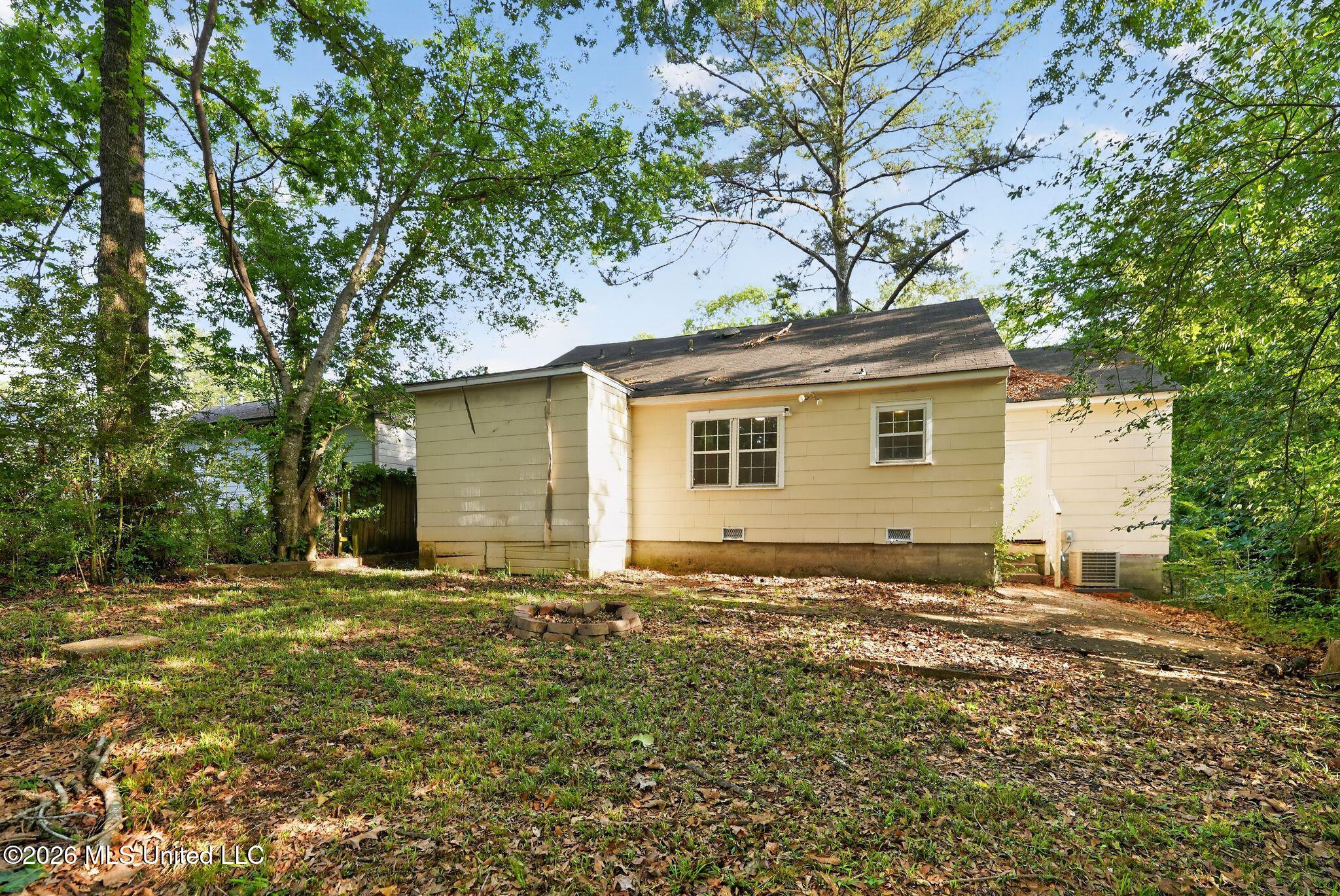339 Audubon Place Property Photo 4