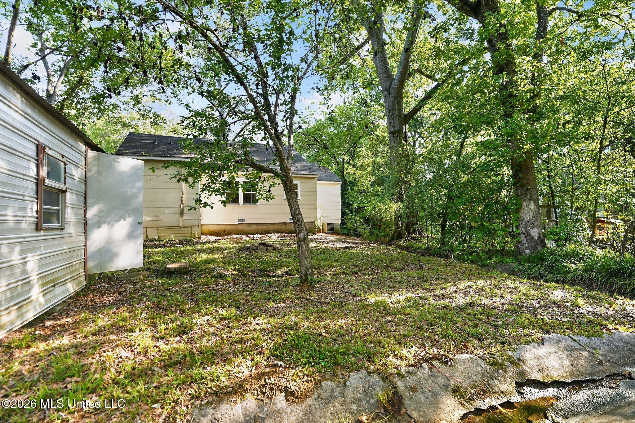 339 Audubon Place Property Photo 6