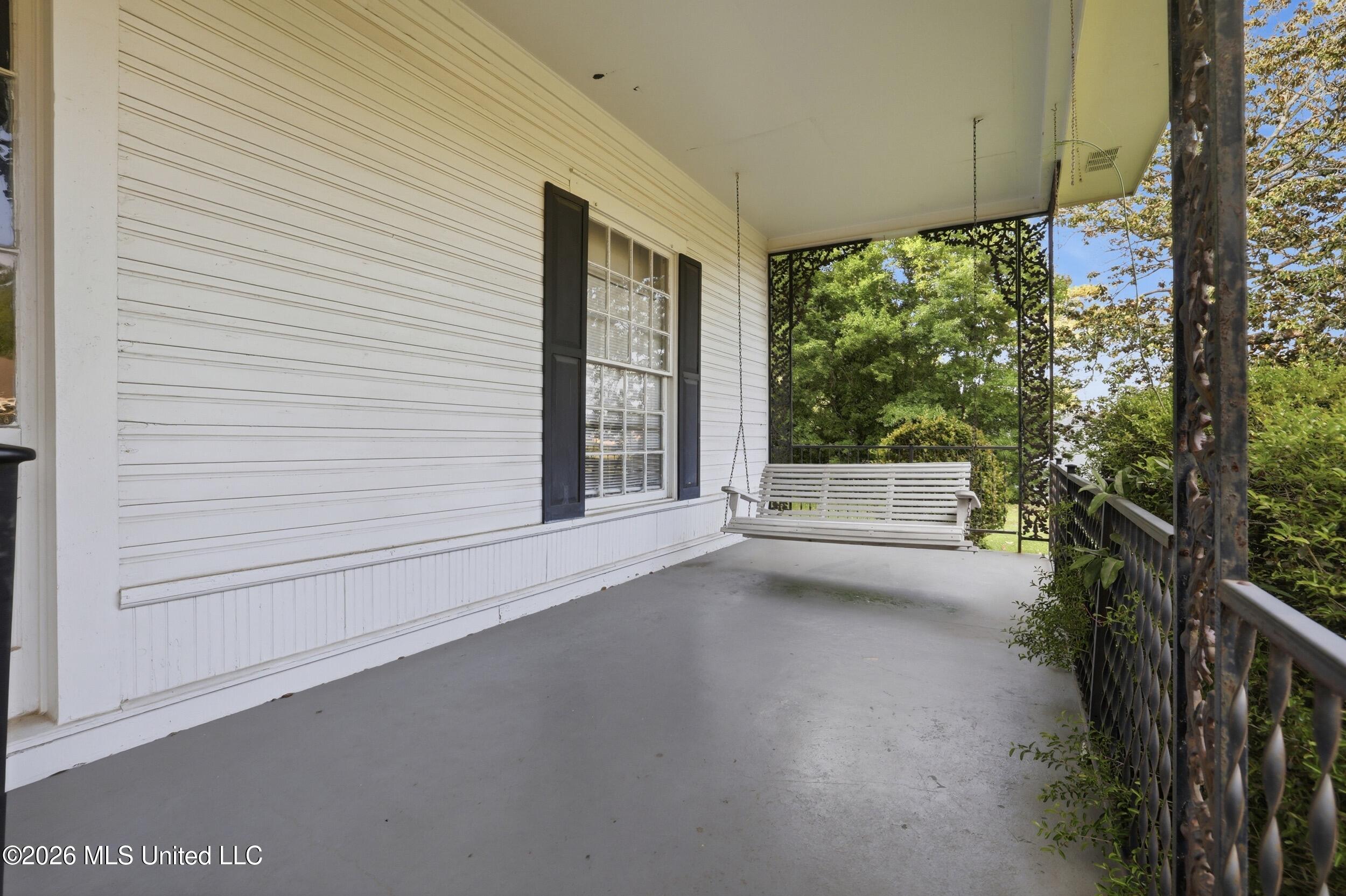405 N First Street Property Photo 6