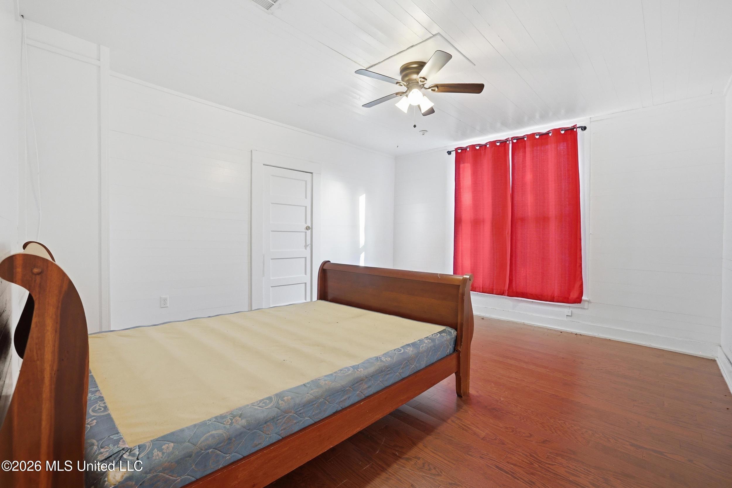 405 N First Street Property Photo 19