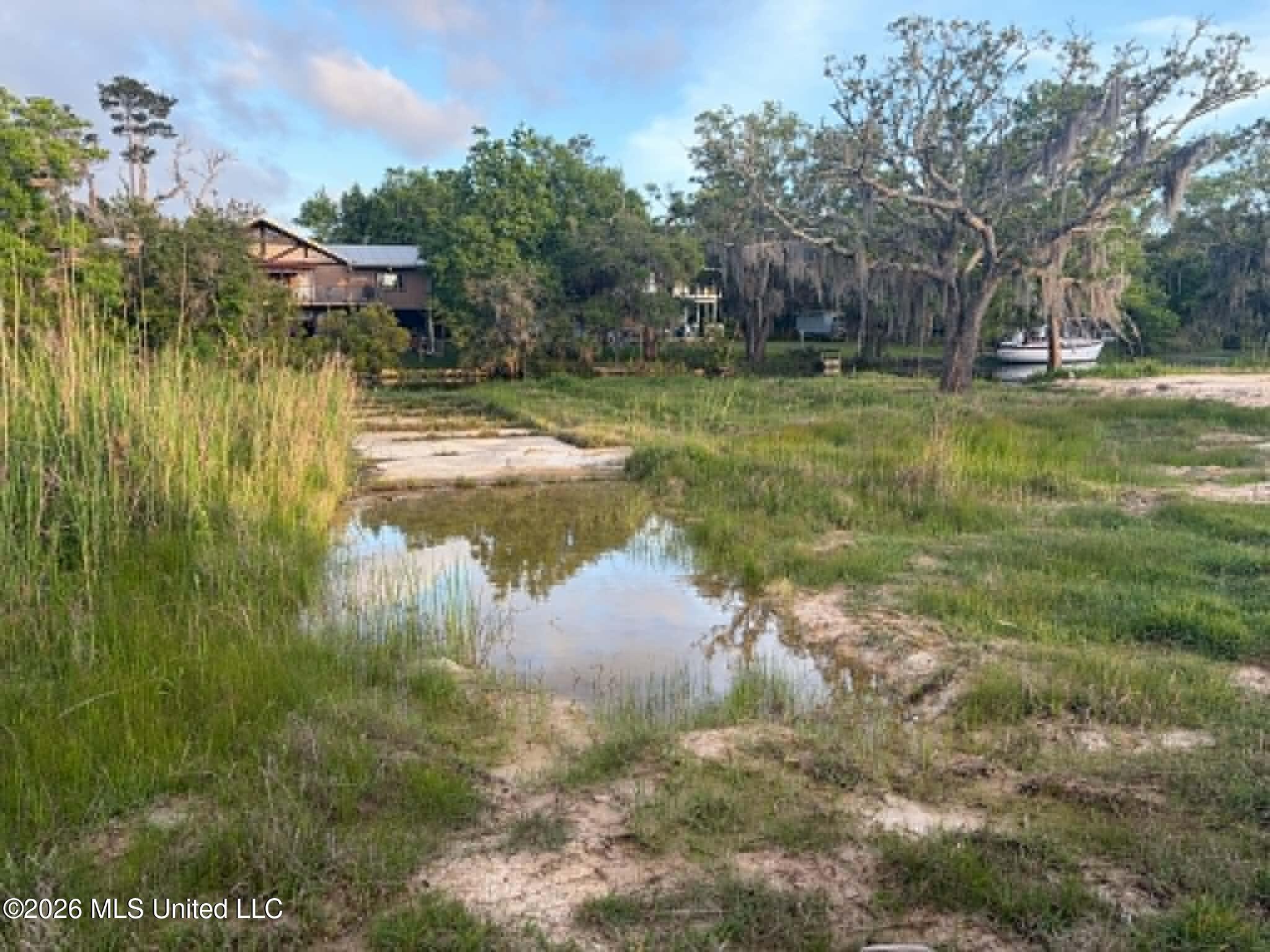 4301 Riverside Drive Property Photo 6