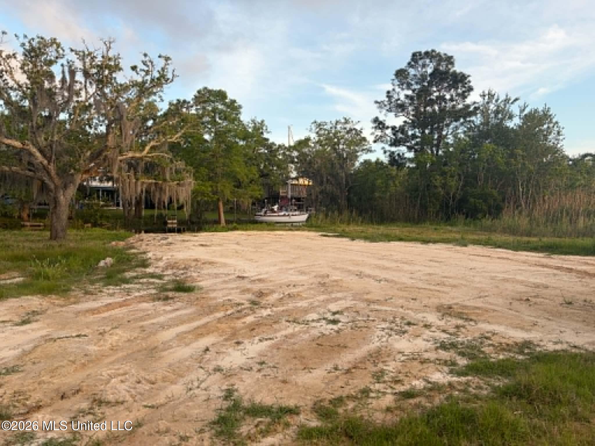 4301 Riverside Drive Property Photo 7