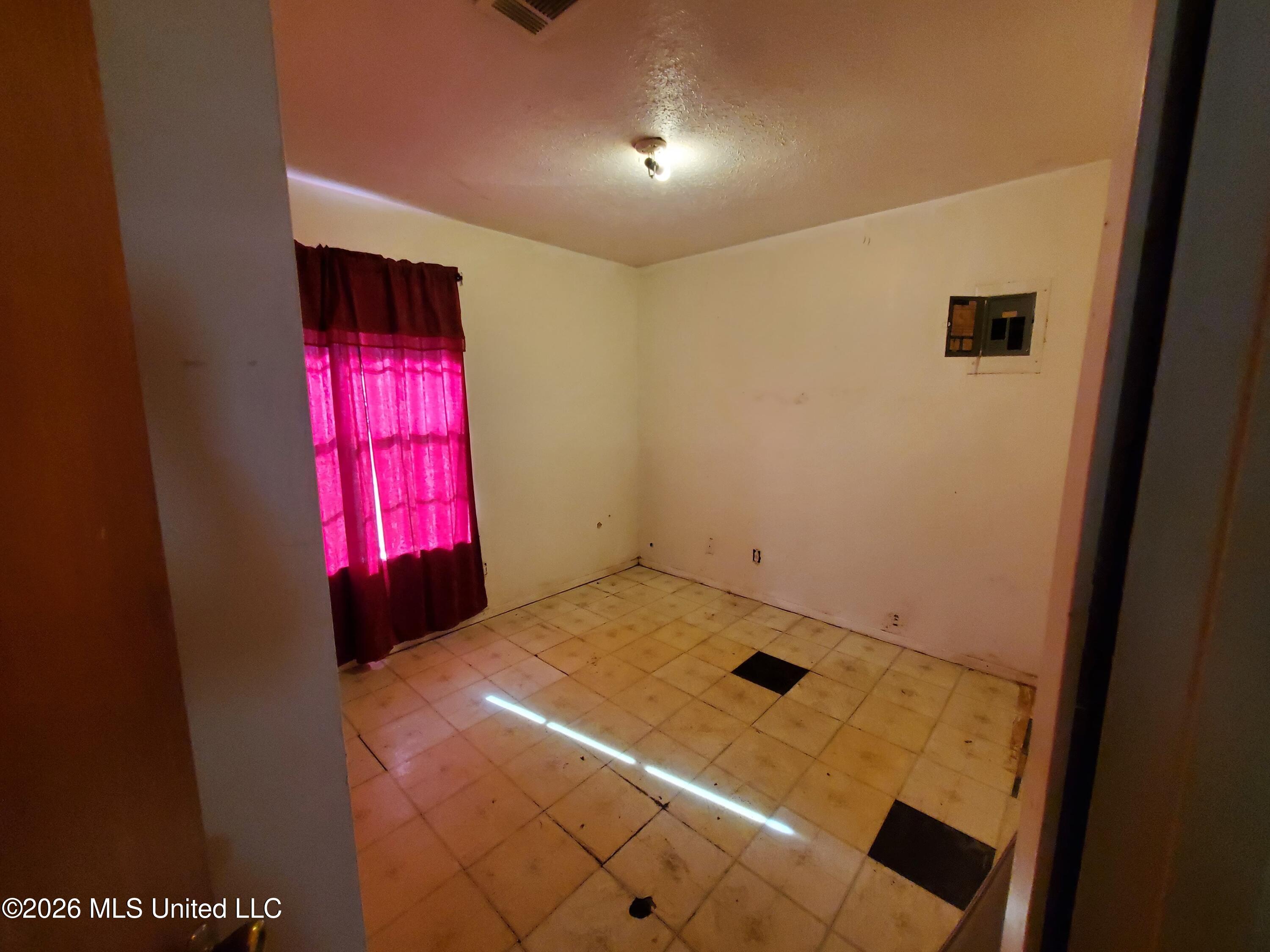 105 Cairo Drive Property Photo 7