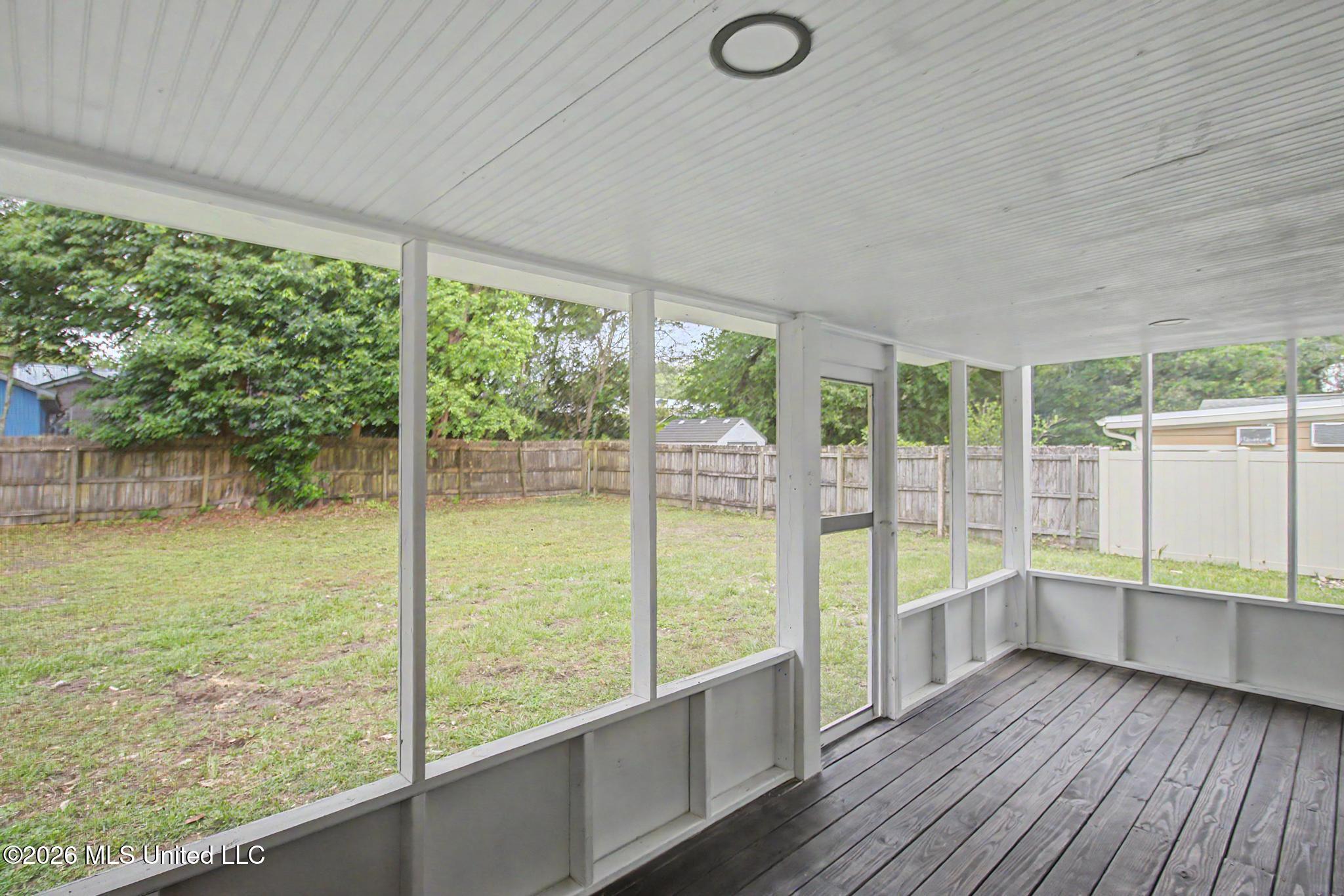 1777 Vaughn Street Property Photo 14