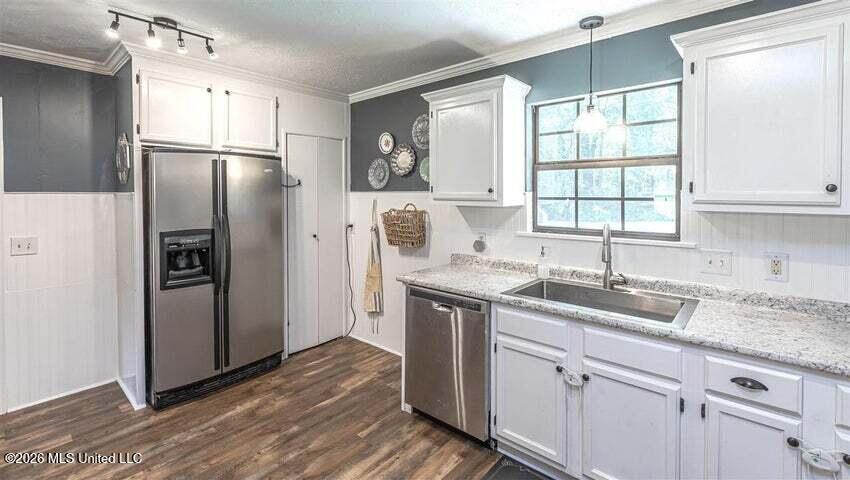 309 Stonecastle Drive Property Photo 6