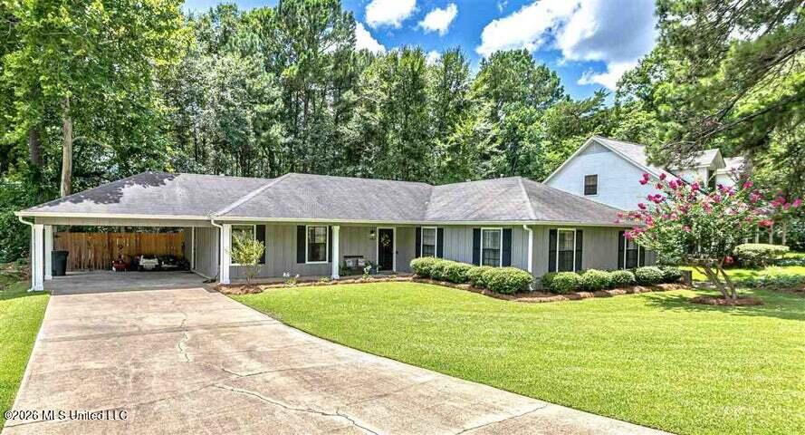 309 Stonecastle Drive Property Photo 16