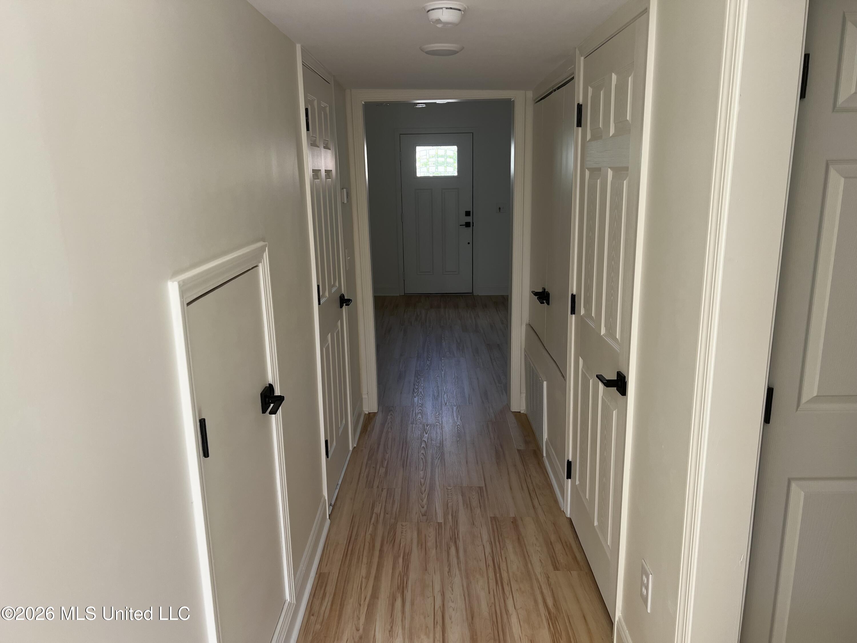1255 E County Line Property Photo 4