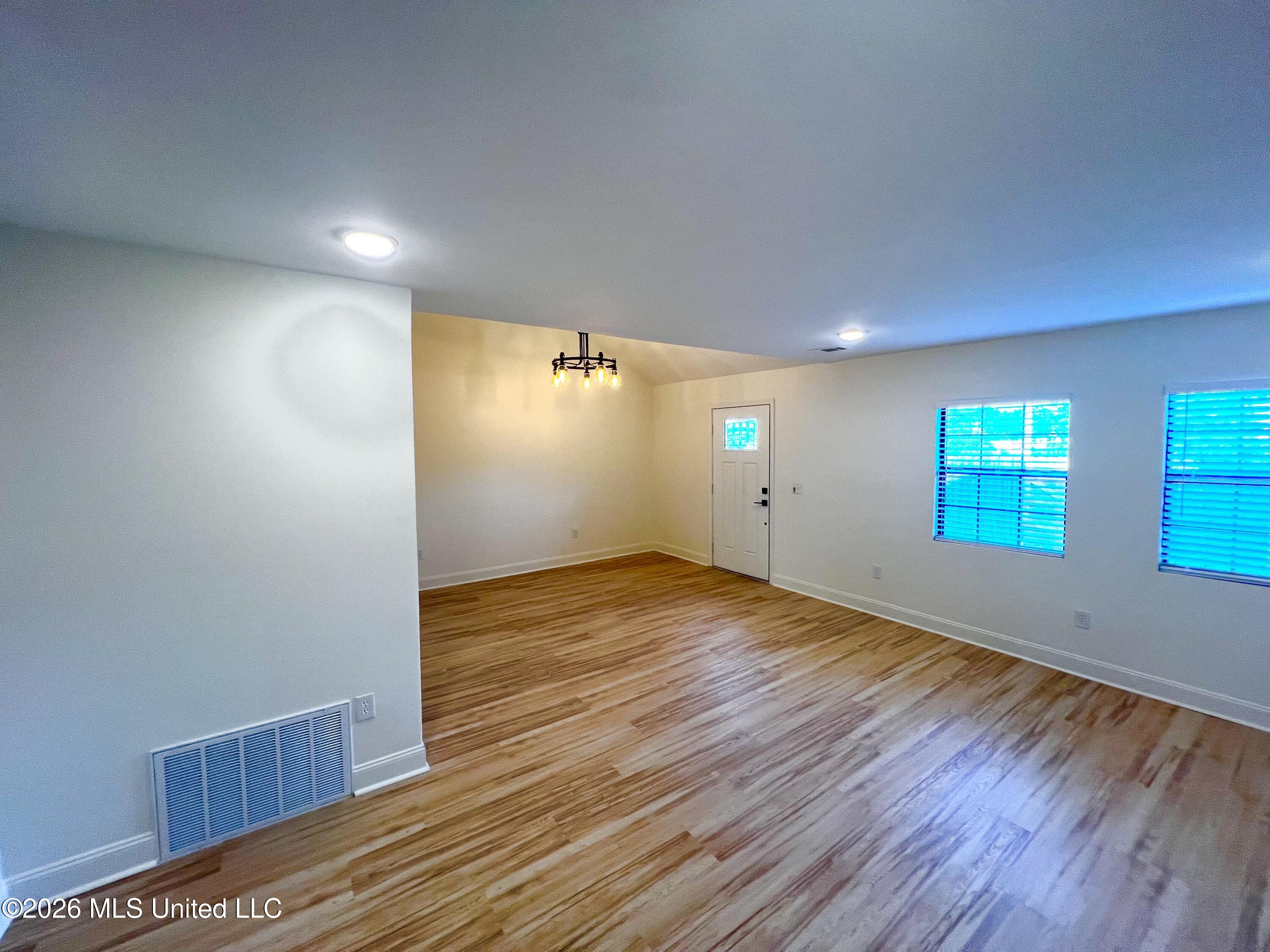 1255 E County Line Property Photo 8