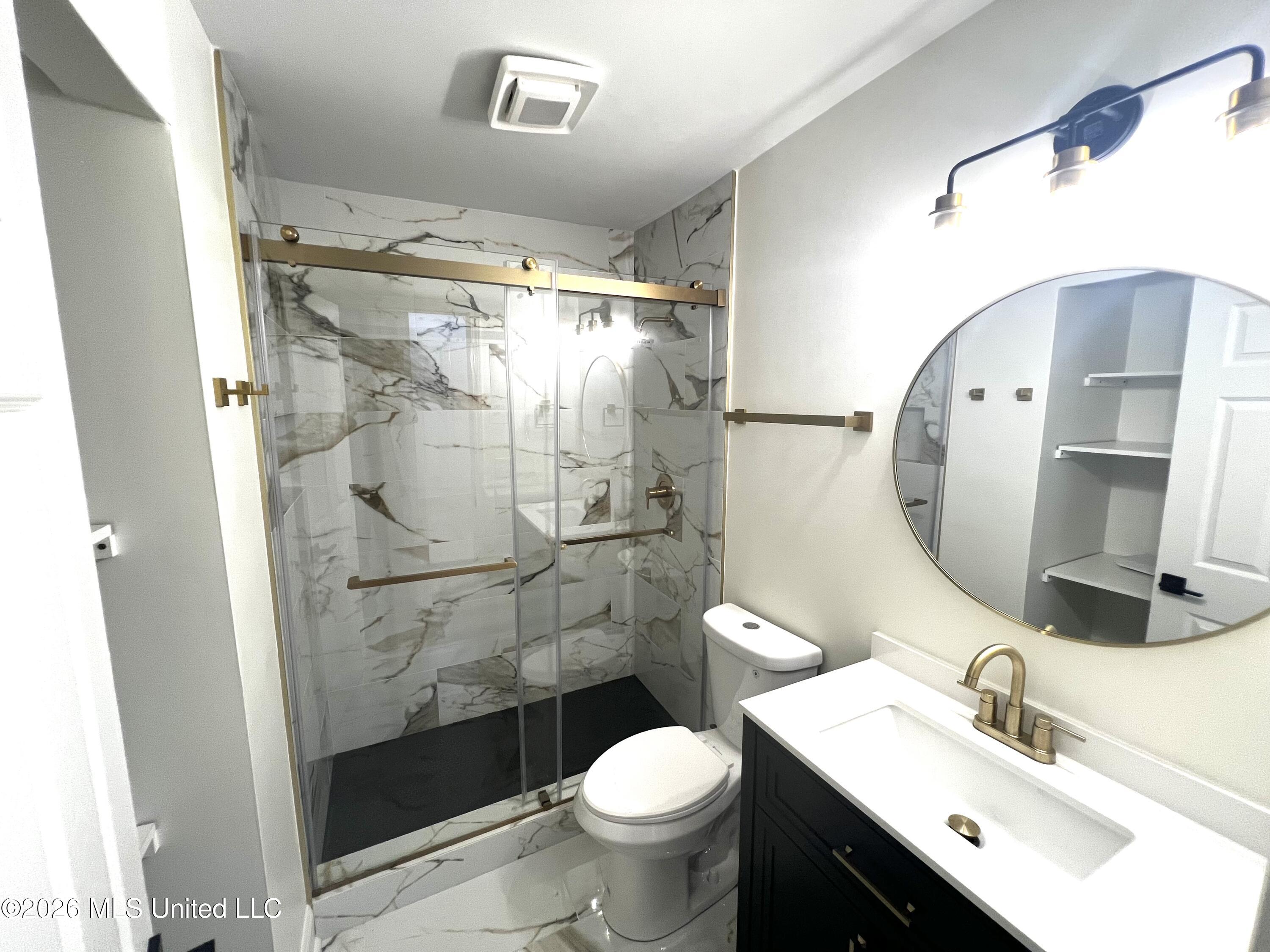 1255 E County Line Property Photo 16