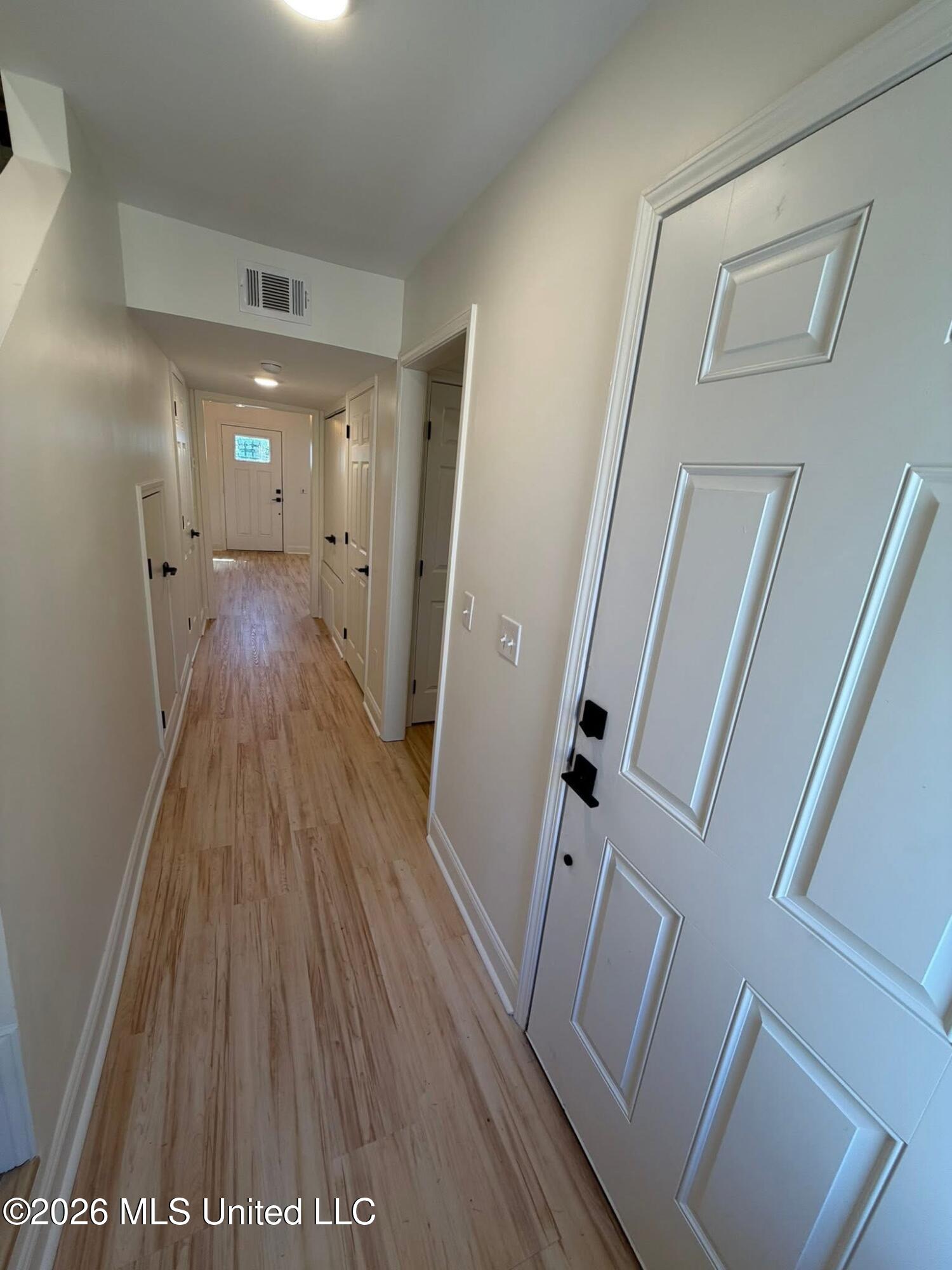 1255 E County Line Property Photo 19