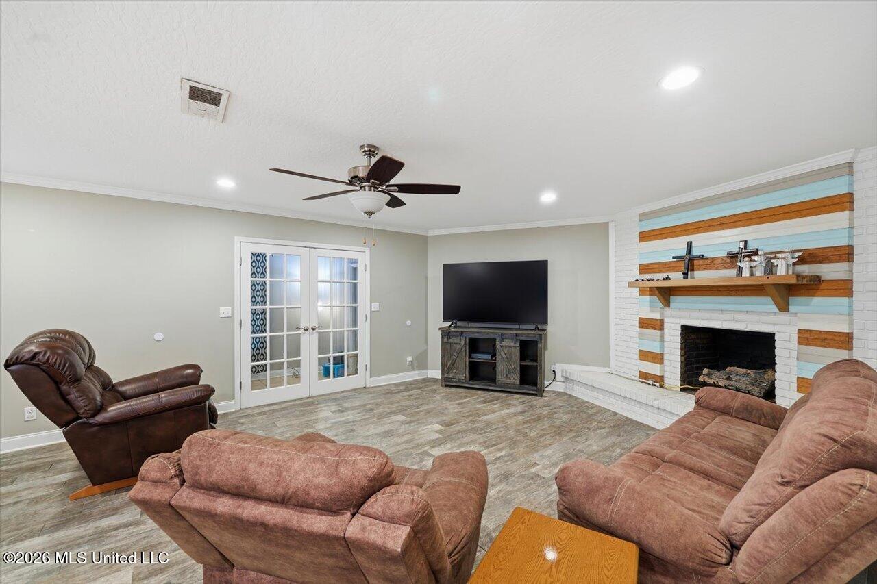 270 Magnolia Drive Property Photo 3