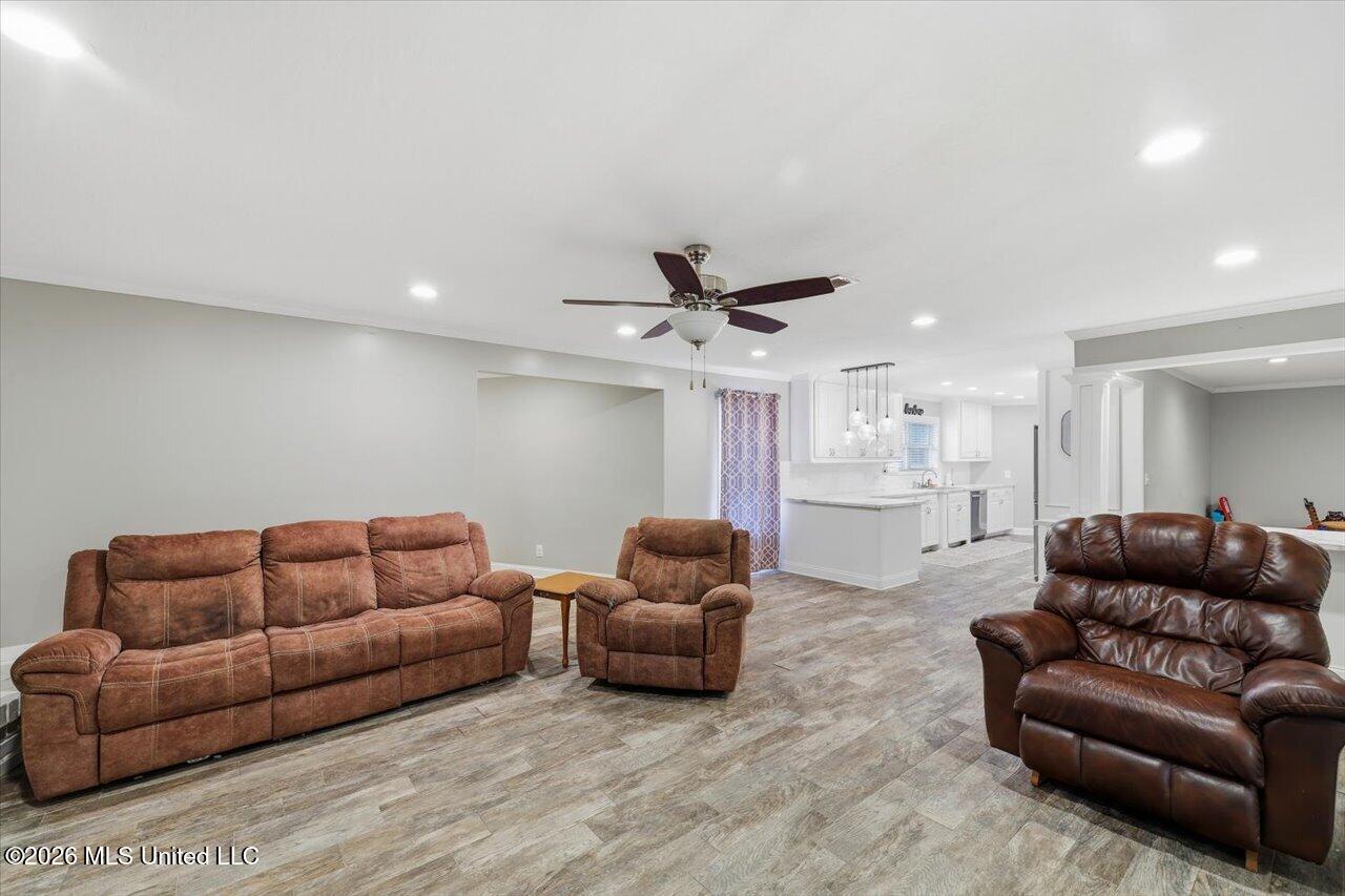 270 Magnolia Drive Property Photo 5