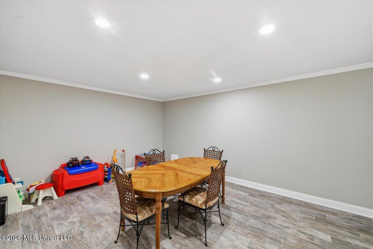 270 Magnolia Drive Property Photo 12