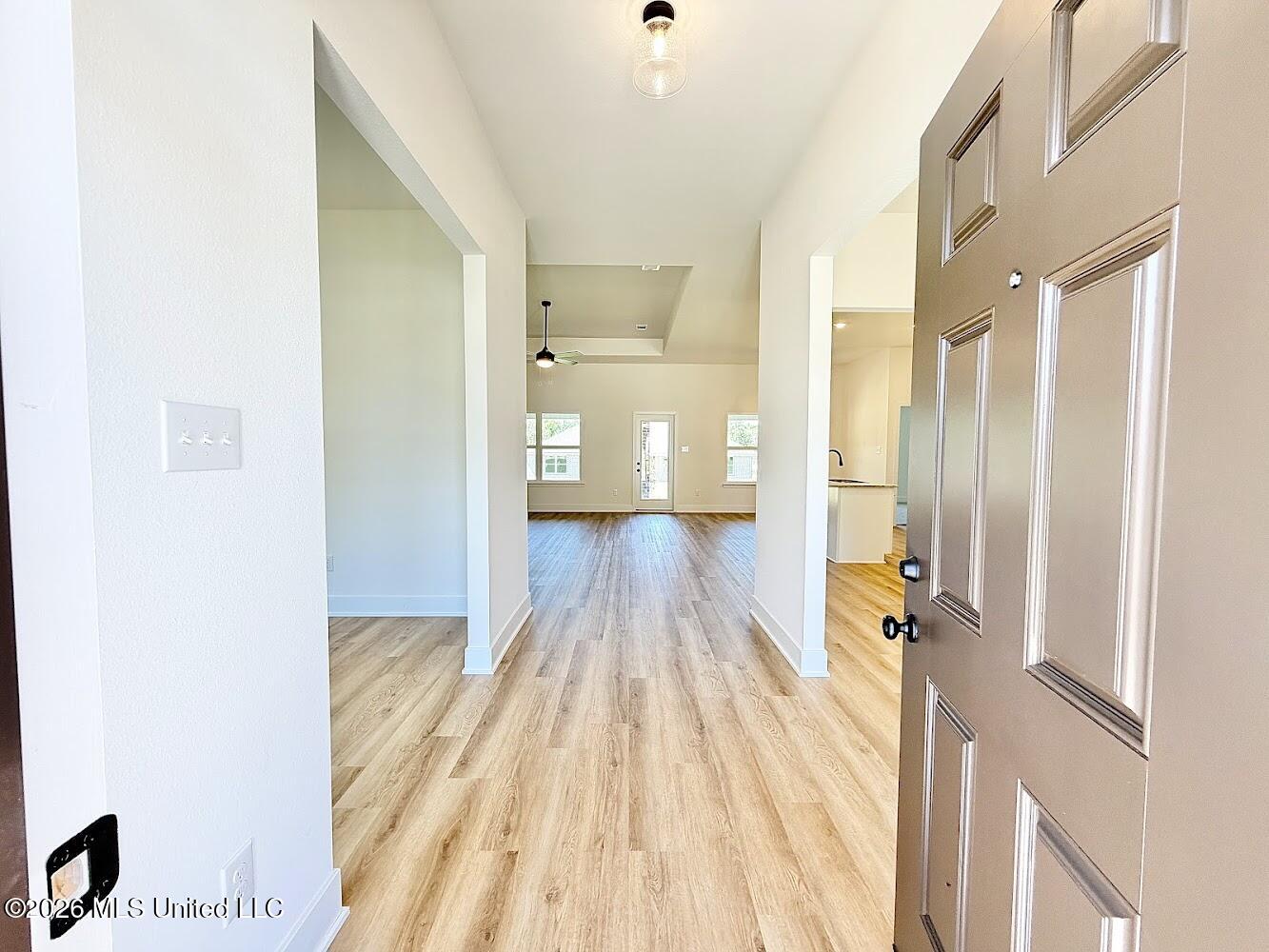 9504 Falconry Lane Property Photo 4
