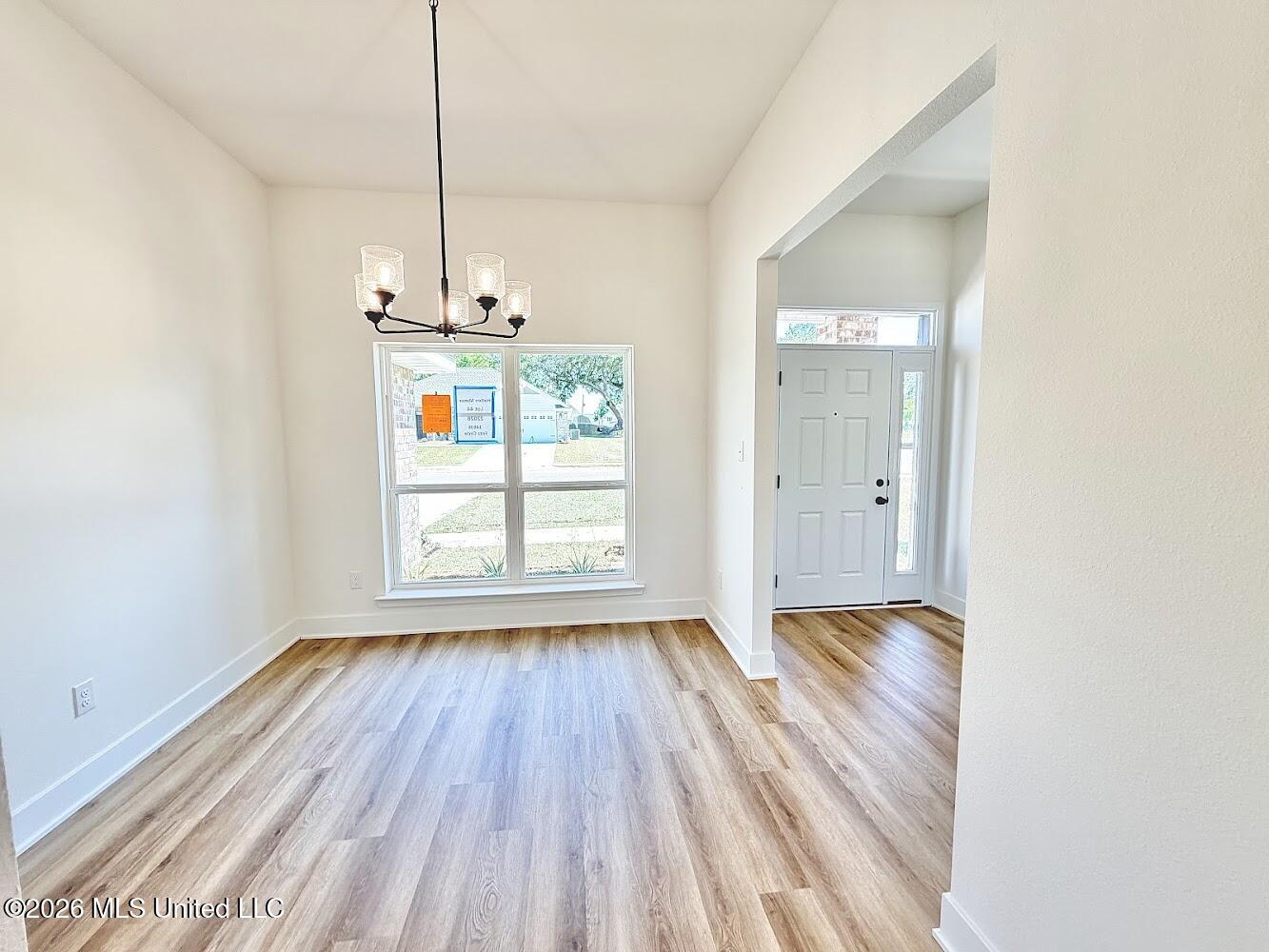 9504 Falconry Lane Property Photo 6