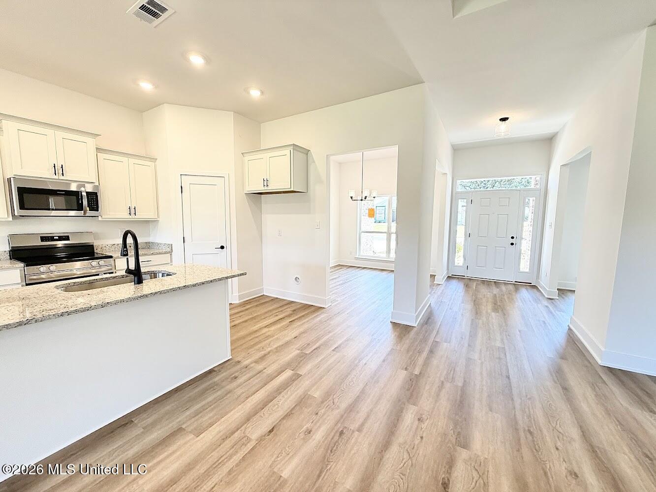 9504 Falconry Lane Property Photo 9