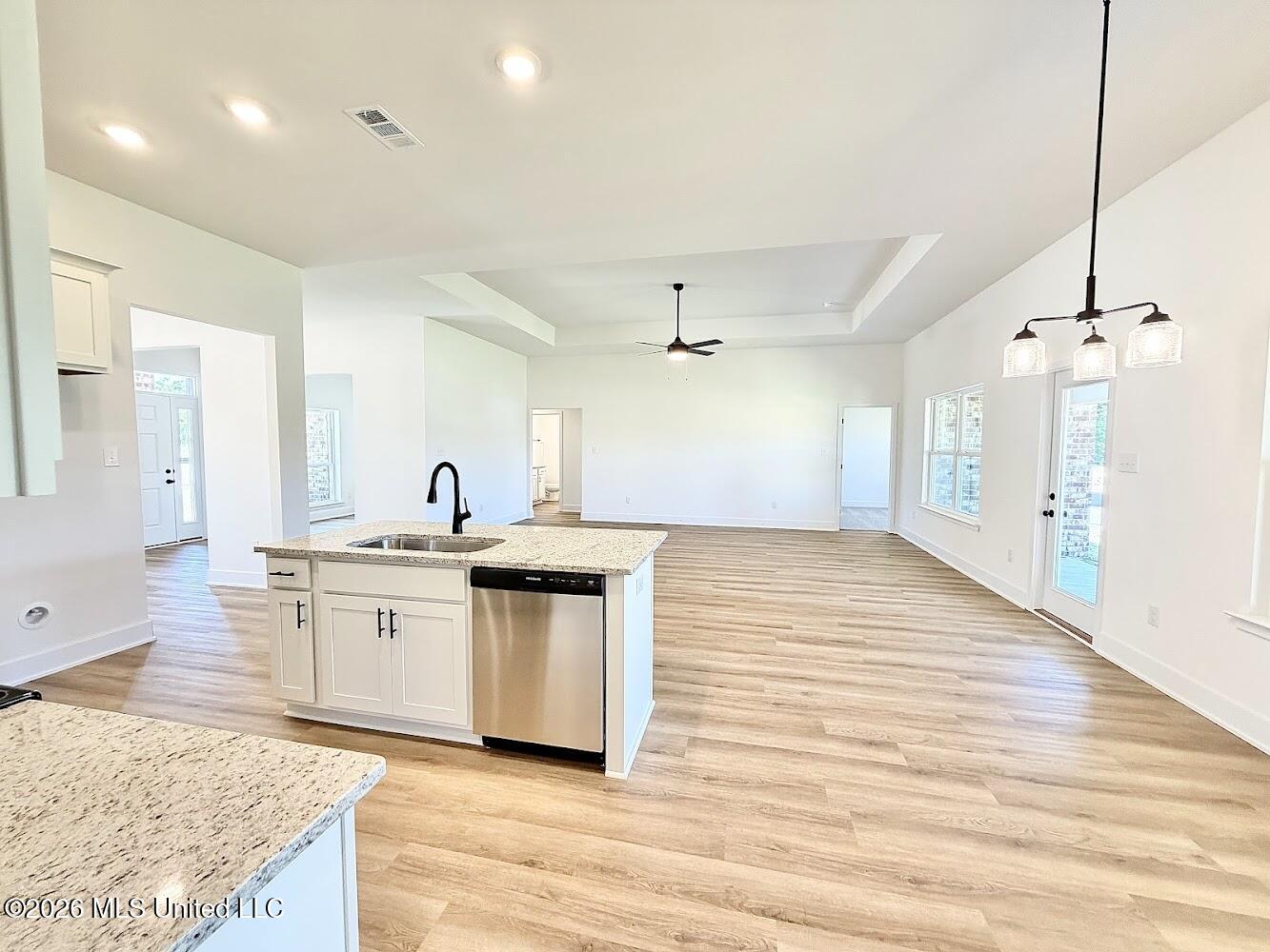 9504 Falconry Lane Property Photo 13