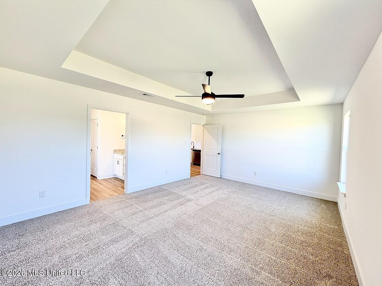 9504 Falconry Lane Property Photo 23