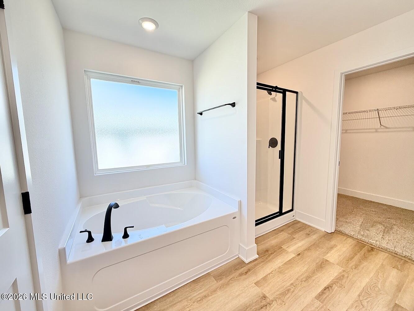 9504 Falconry Lane Property Photo 25