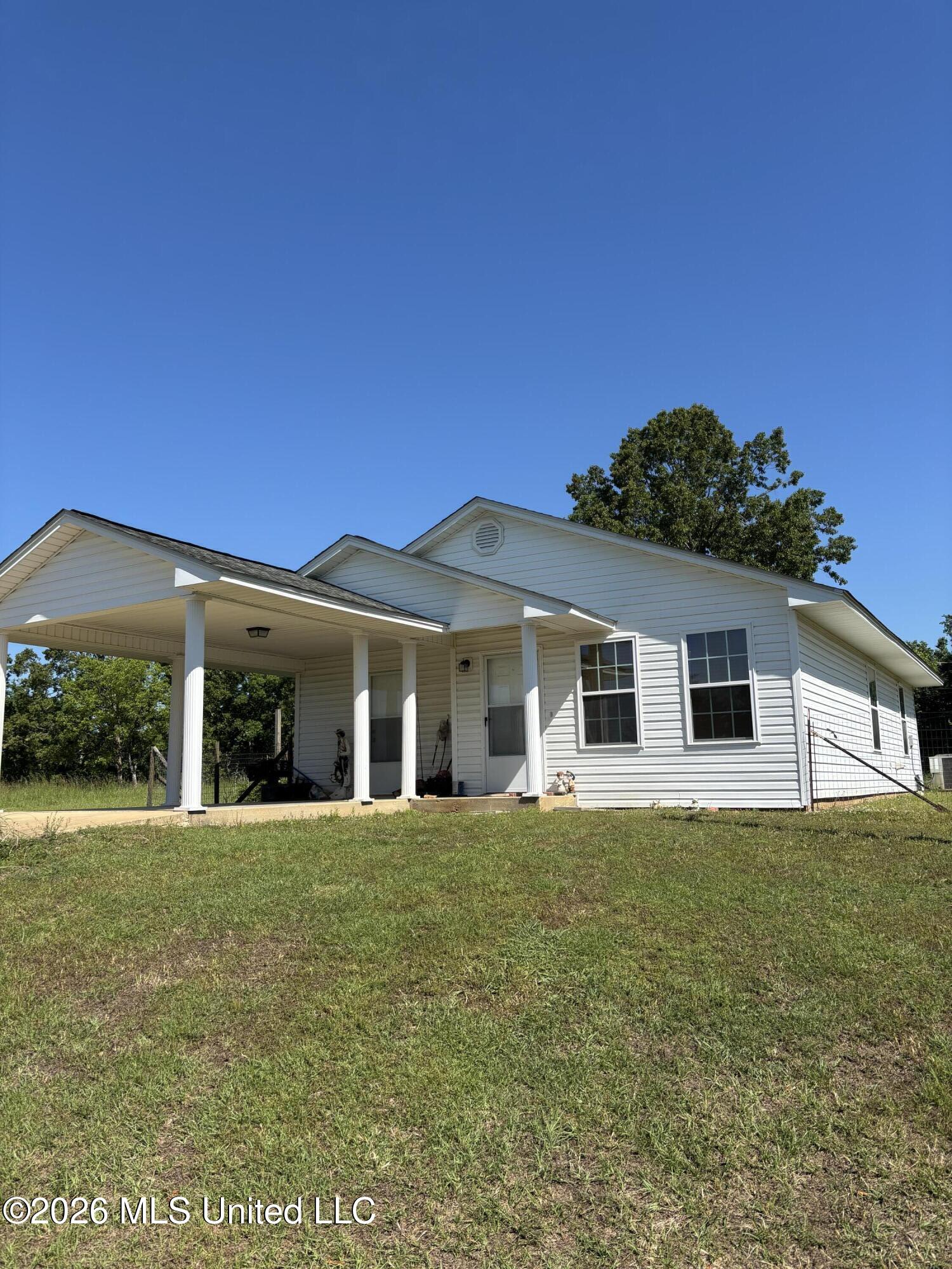 3011 County Road 204 Property Photo 1