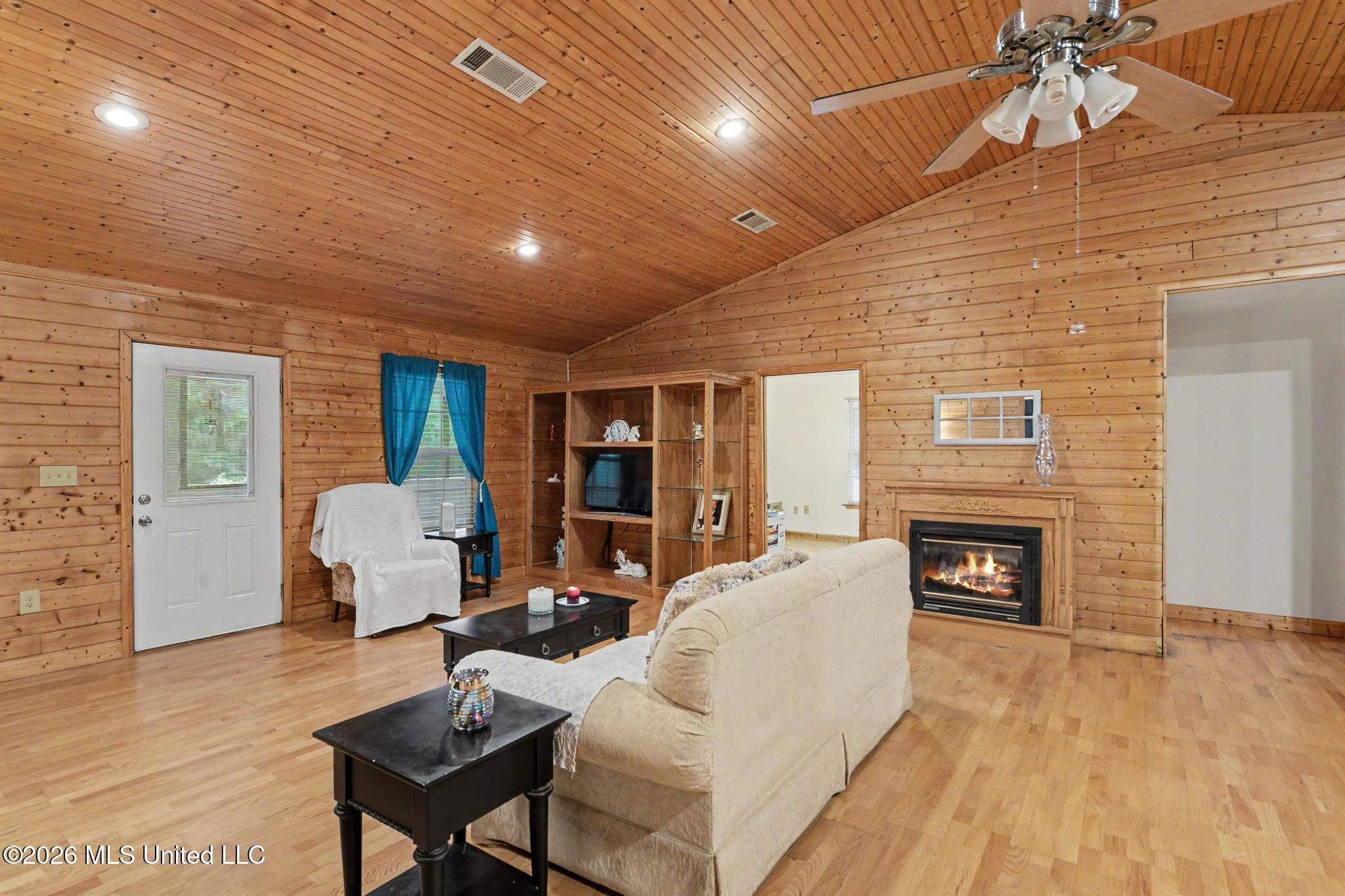 4219 Merrill Road Property Photo 6