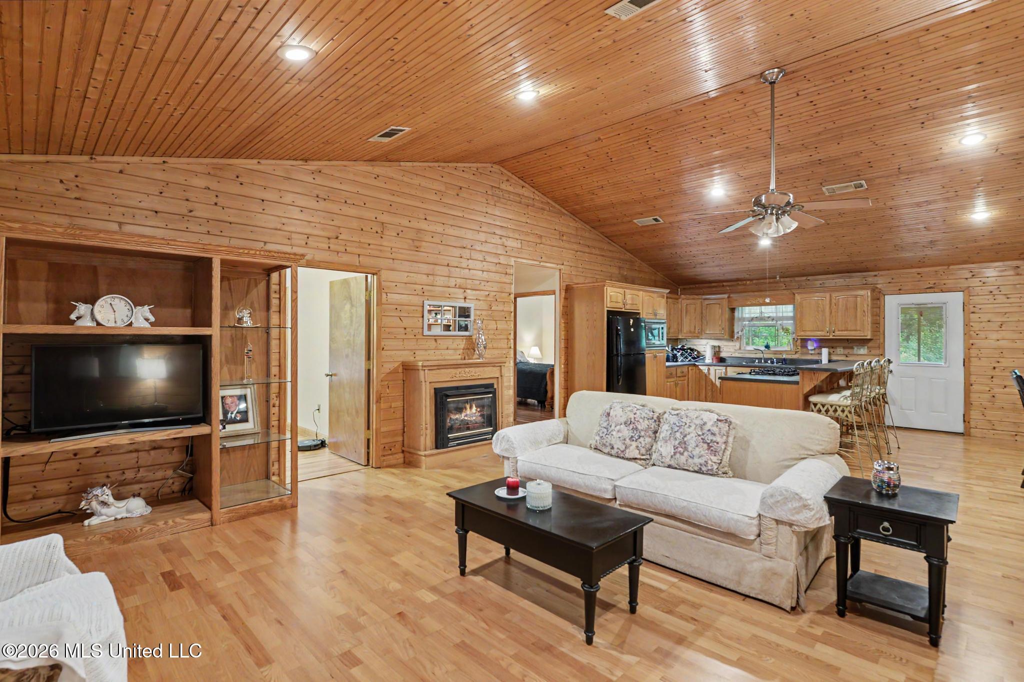 4219 Merrill Road Property Photo 7